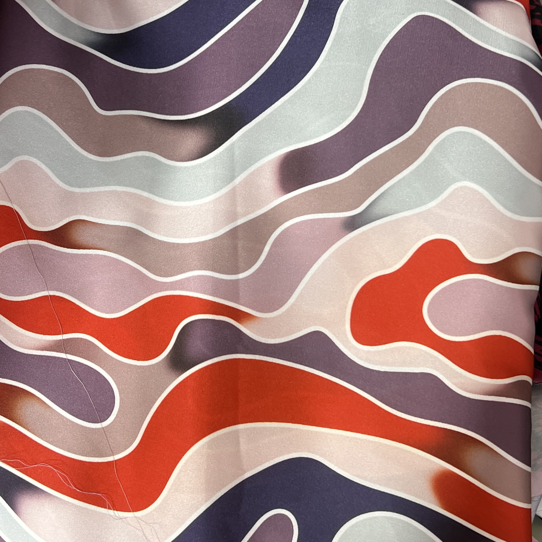 Color: Red/Purple/Light Blue Big Waves