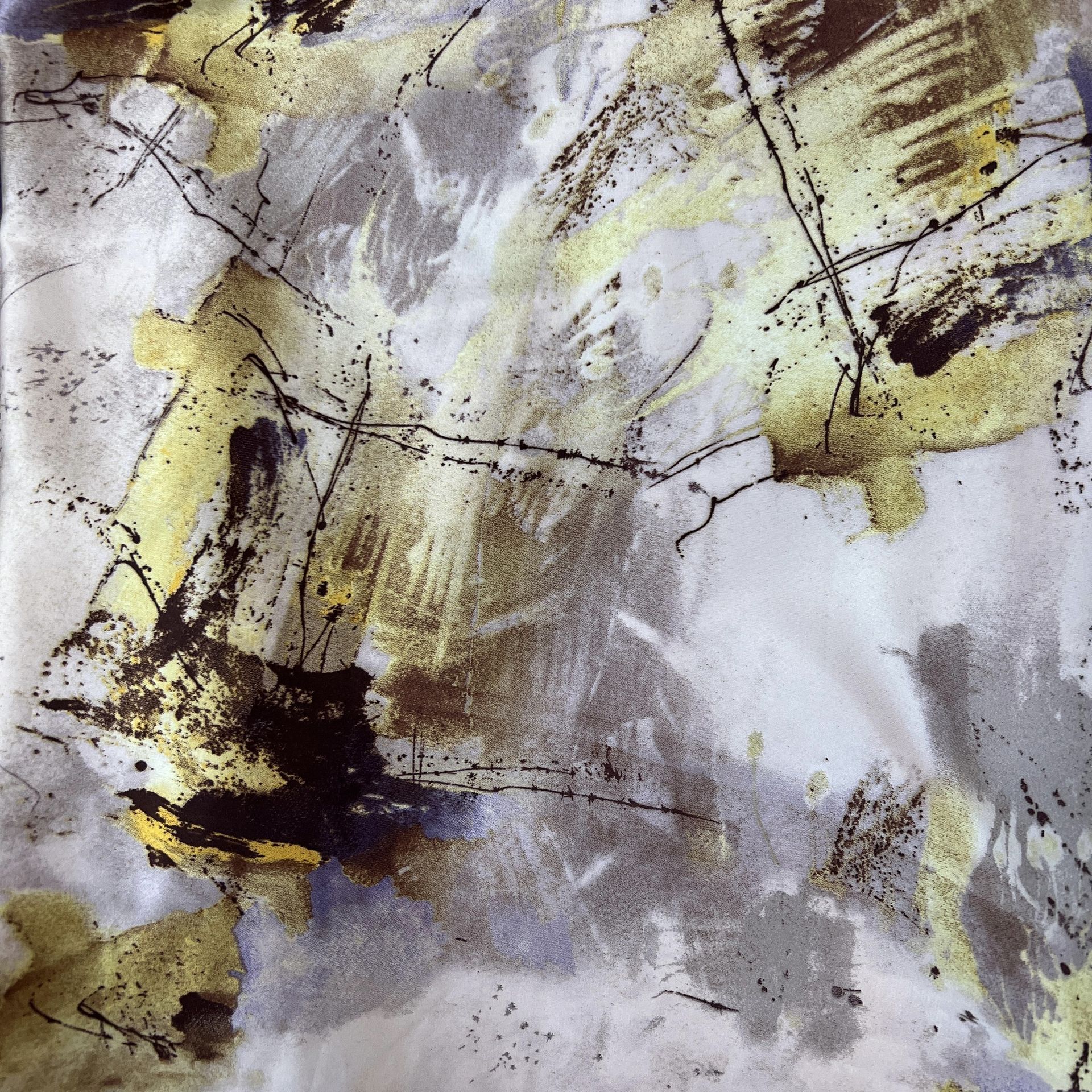 Color: Light gray - Yellow/Brown Design