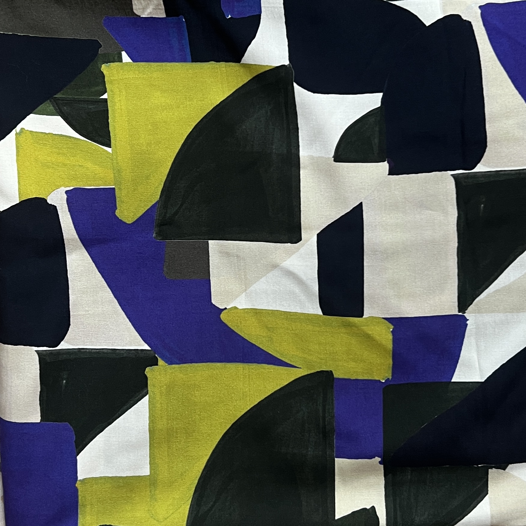 Color: Black/White/Green Triangles and Squares