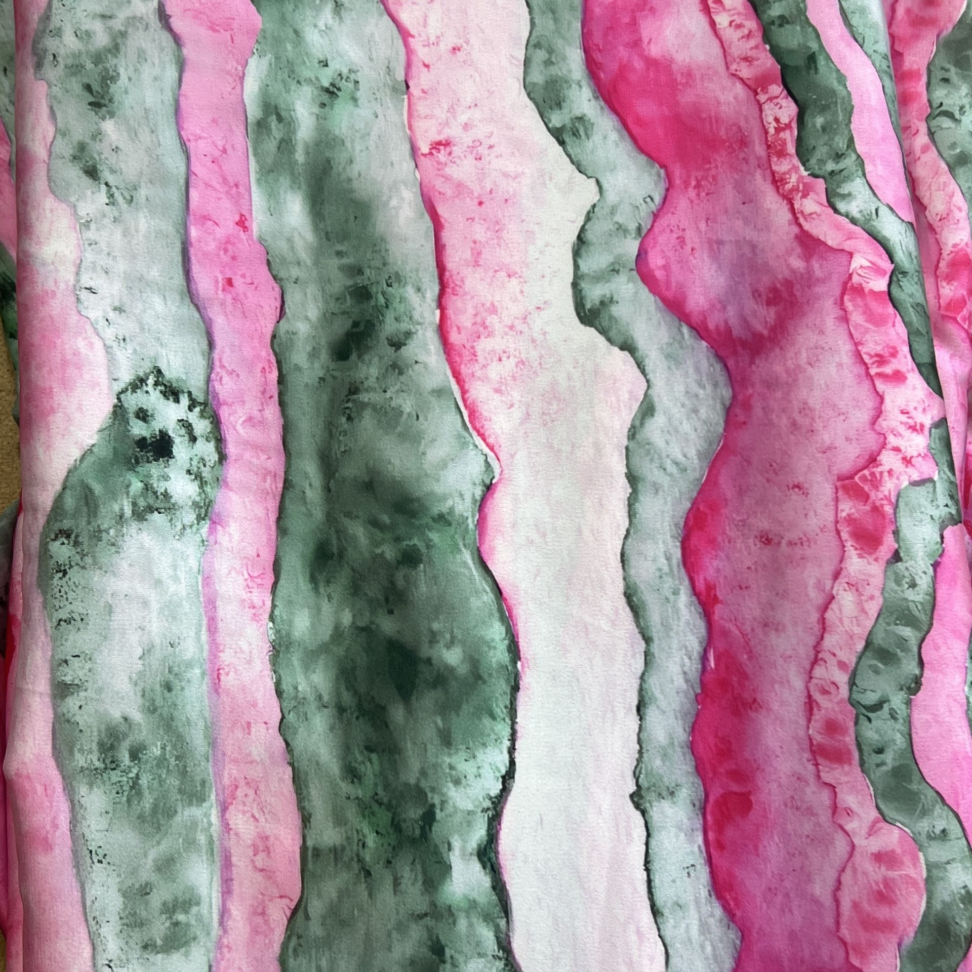 Color: Light Pink/Light Gray Design