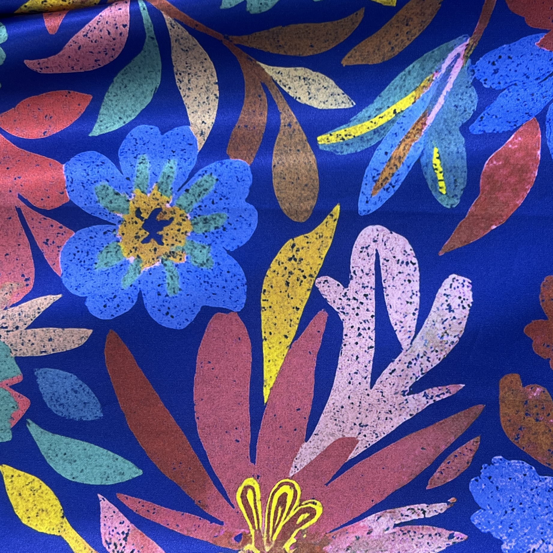 Color: Blue/Color Big Flowers