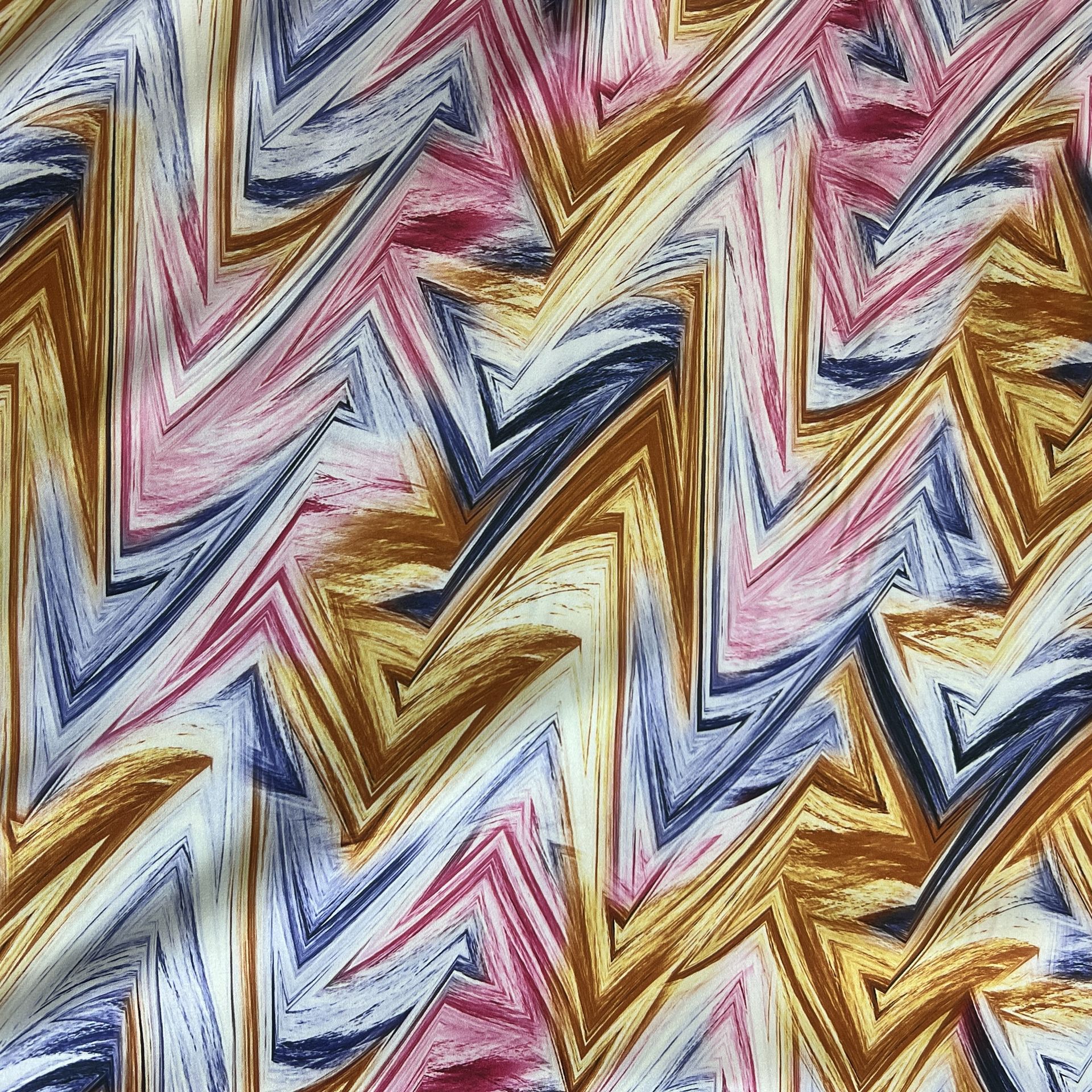 Color: White/Pink Triangle Design