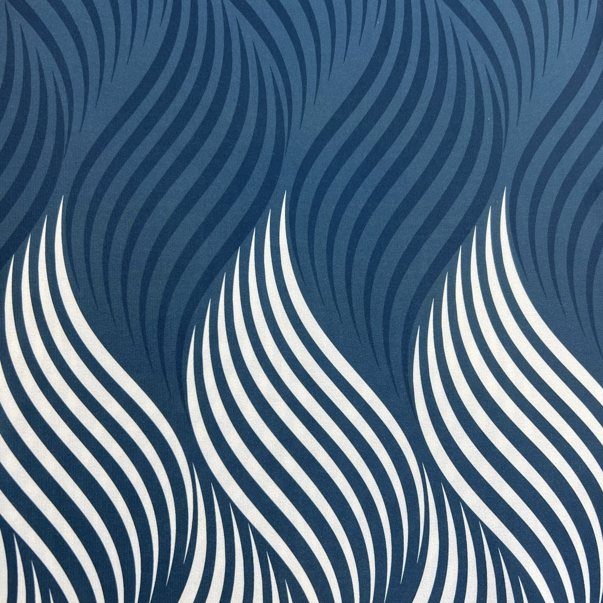 Color: Green/Beige Waves Ombre