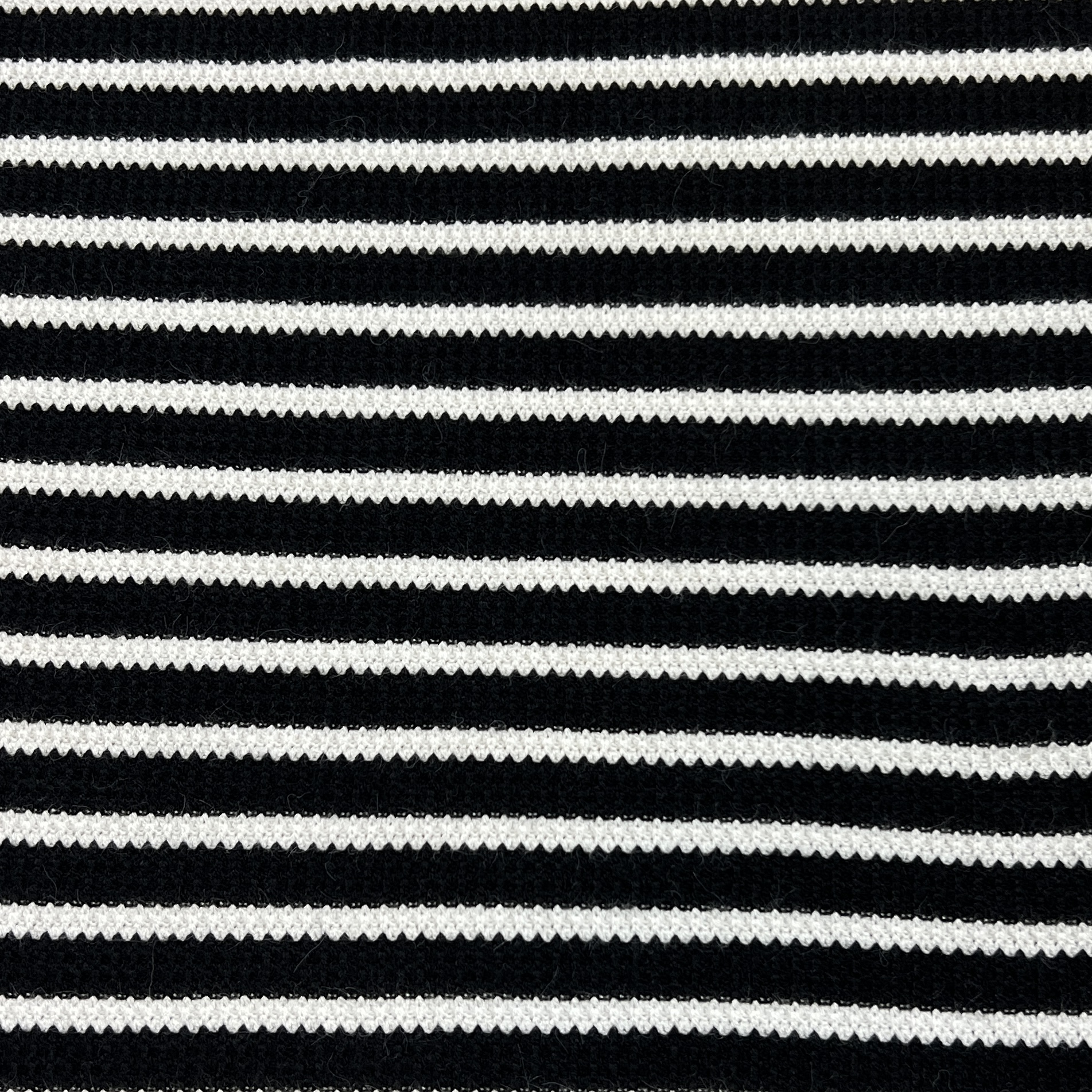 Color: Black/White Stripes