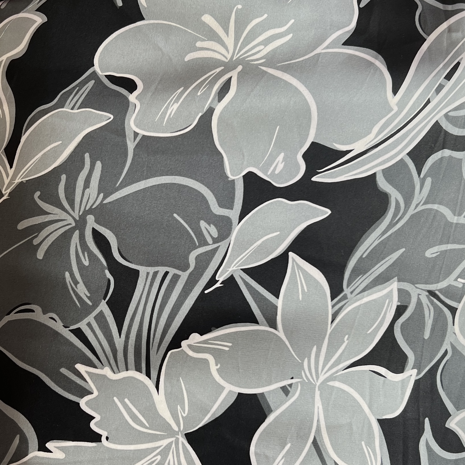 Color: Black/White-Gray Big Flowers