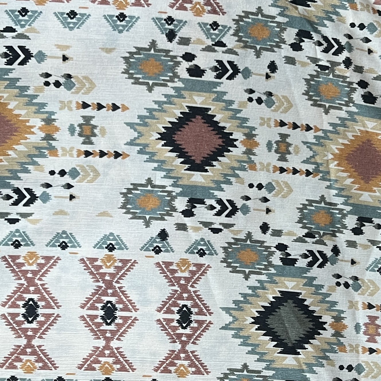 Color: Off White/Green-Brown Boho