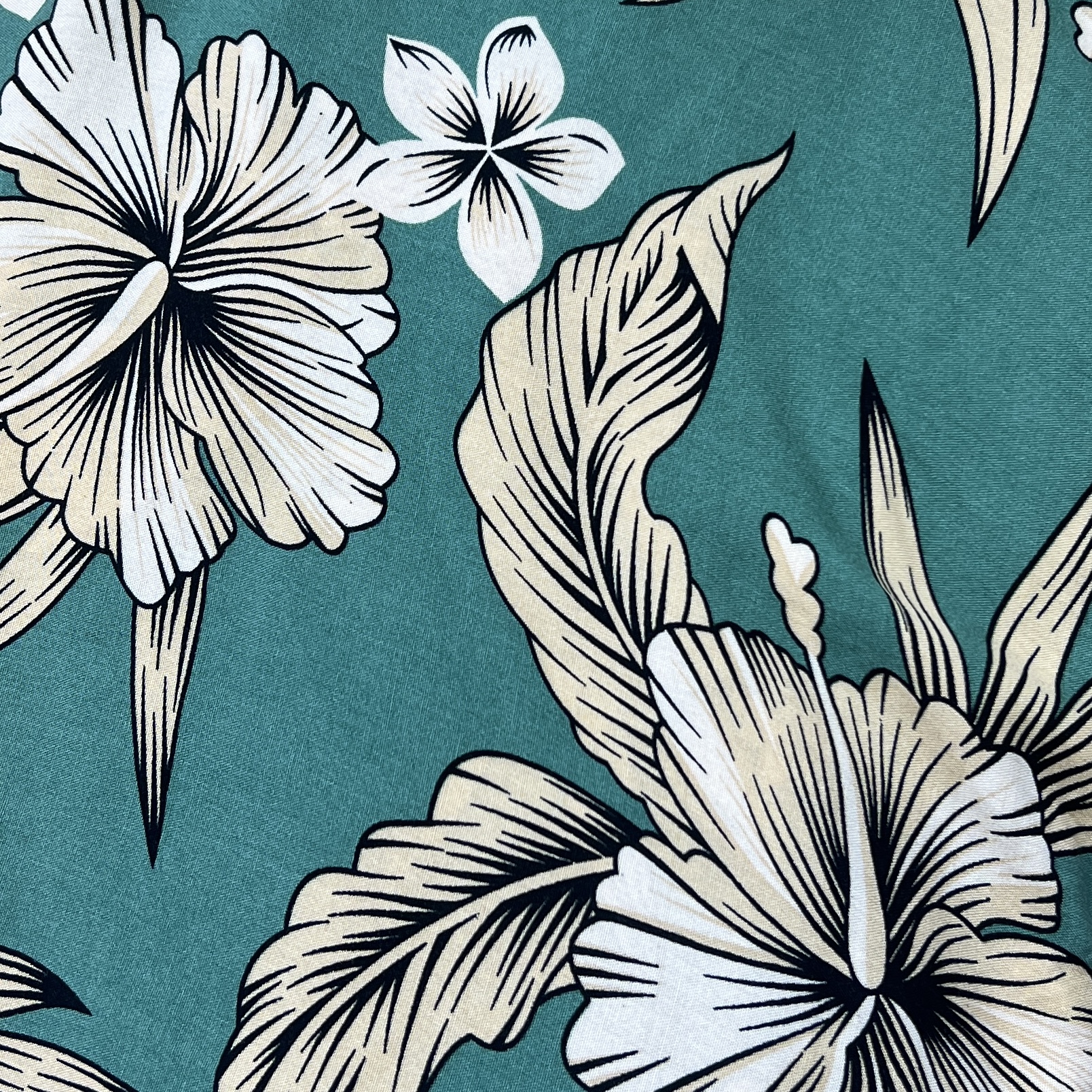 Color: Green/Beige Hibiscus