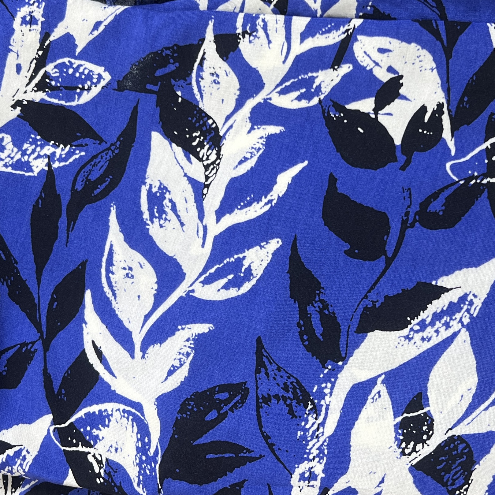Color: Royal Blue/Black White Leaves
