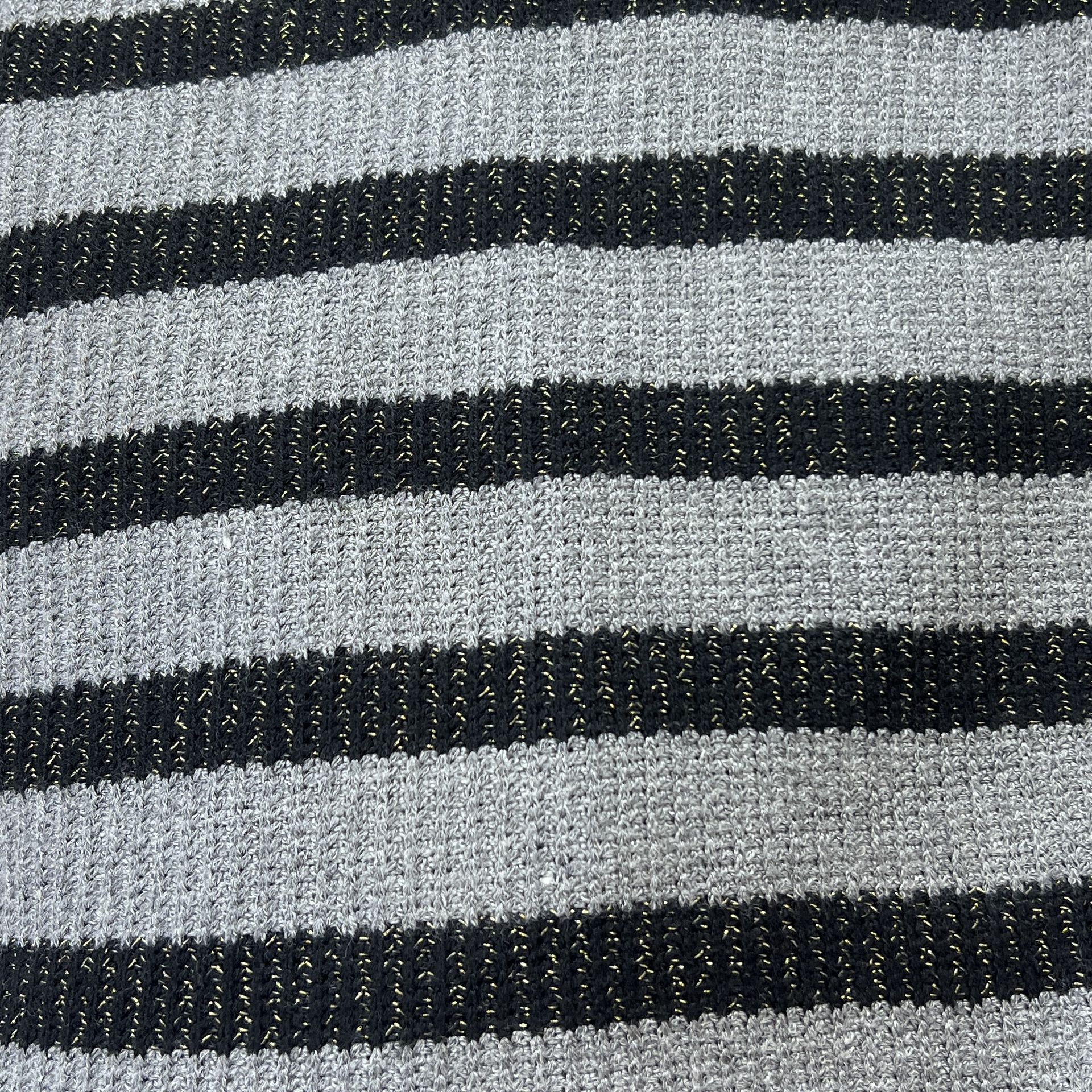 Color: Gray/Black Big Stripes