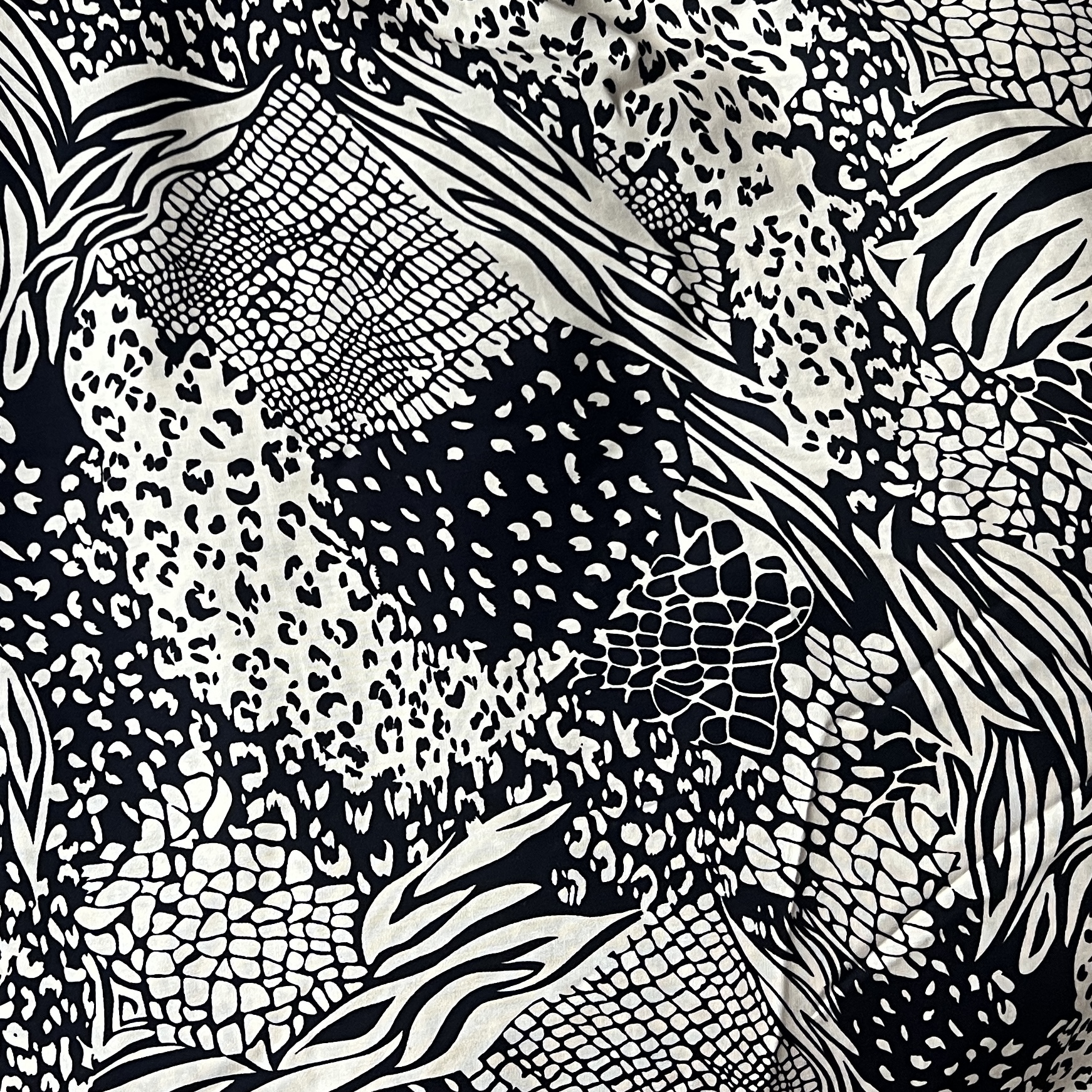 Color: Off White/Navy Mixed Animal Print