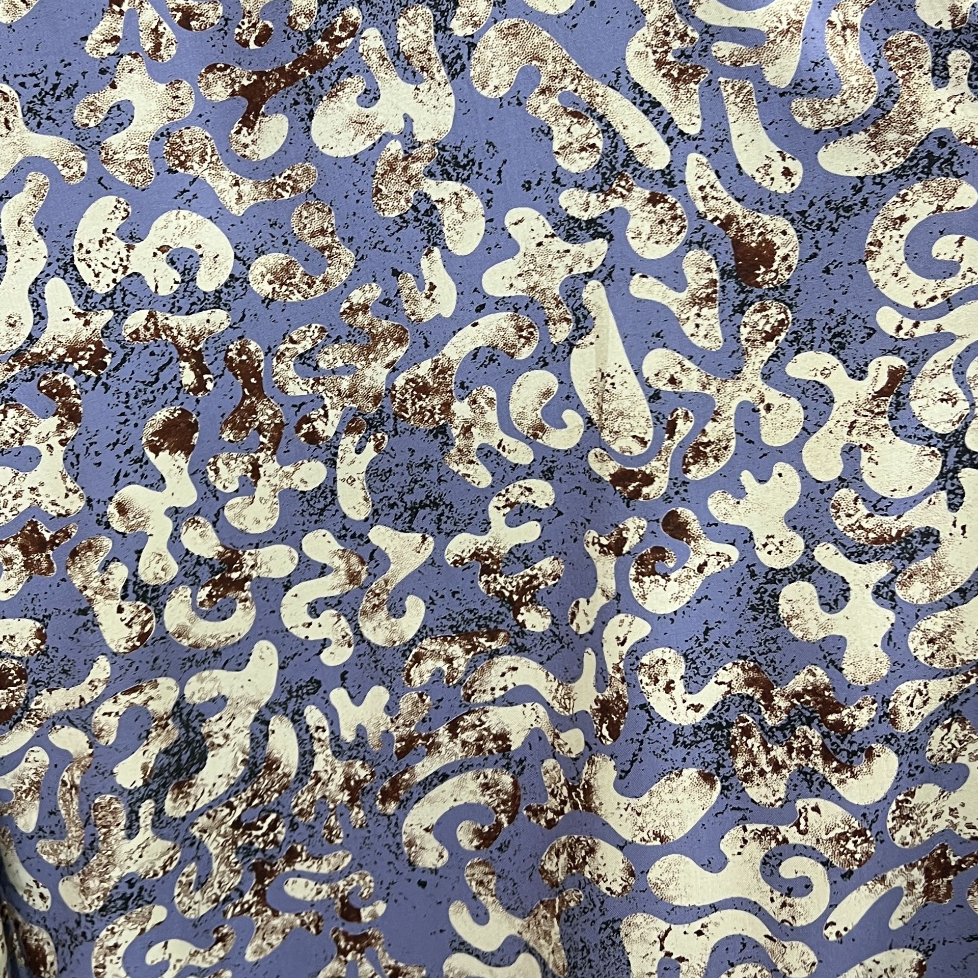 Color: Gray/Beige-Brown Forms