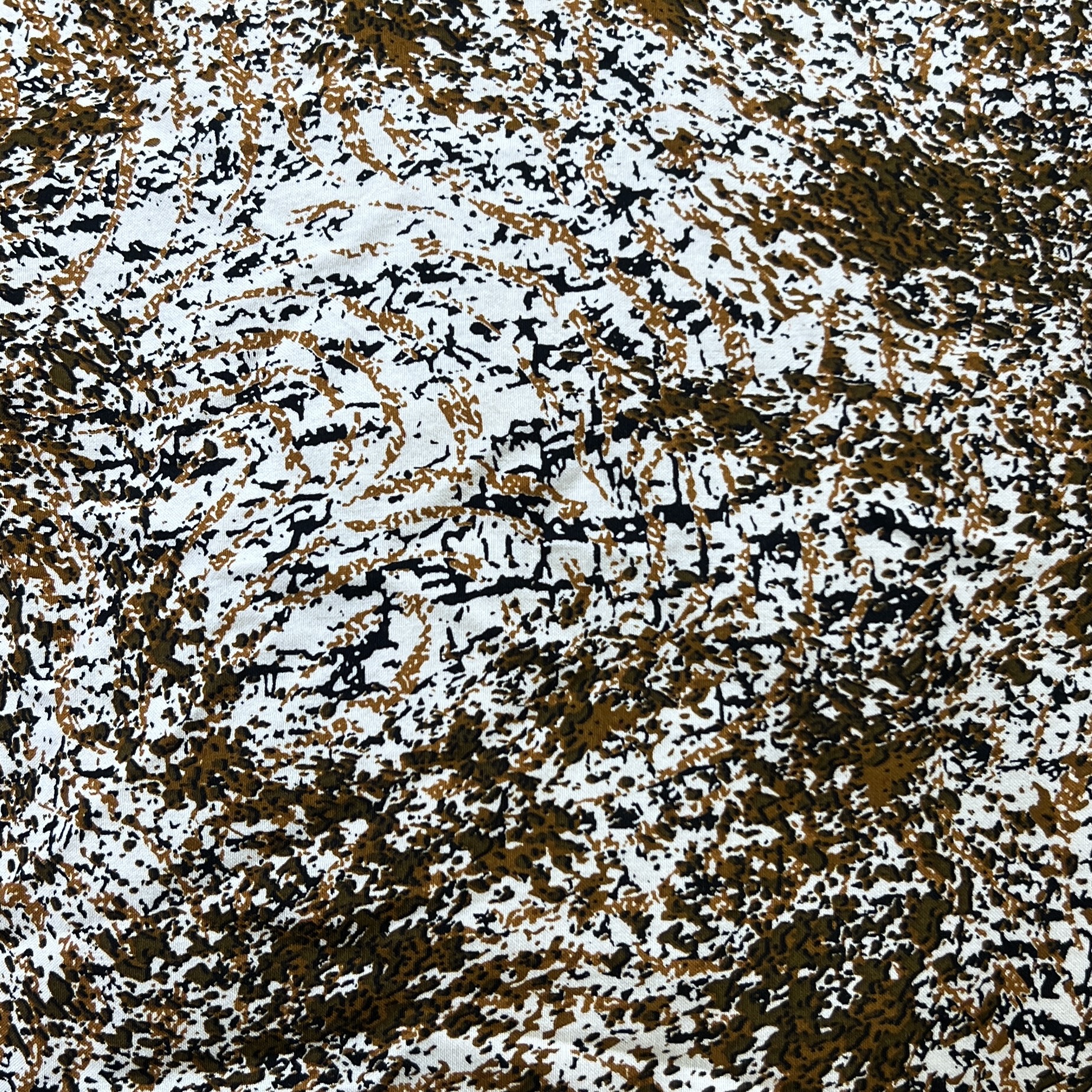 Color: White/Black-Brown Splash