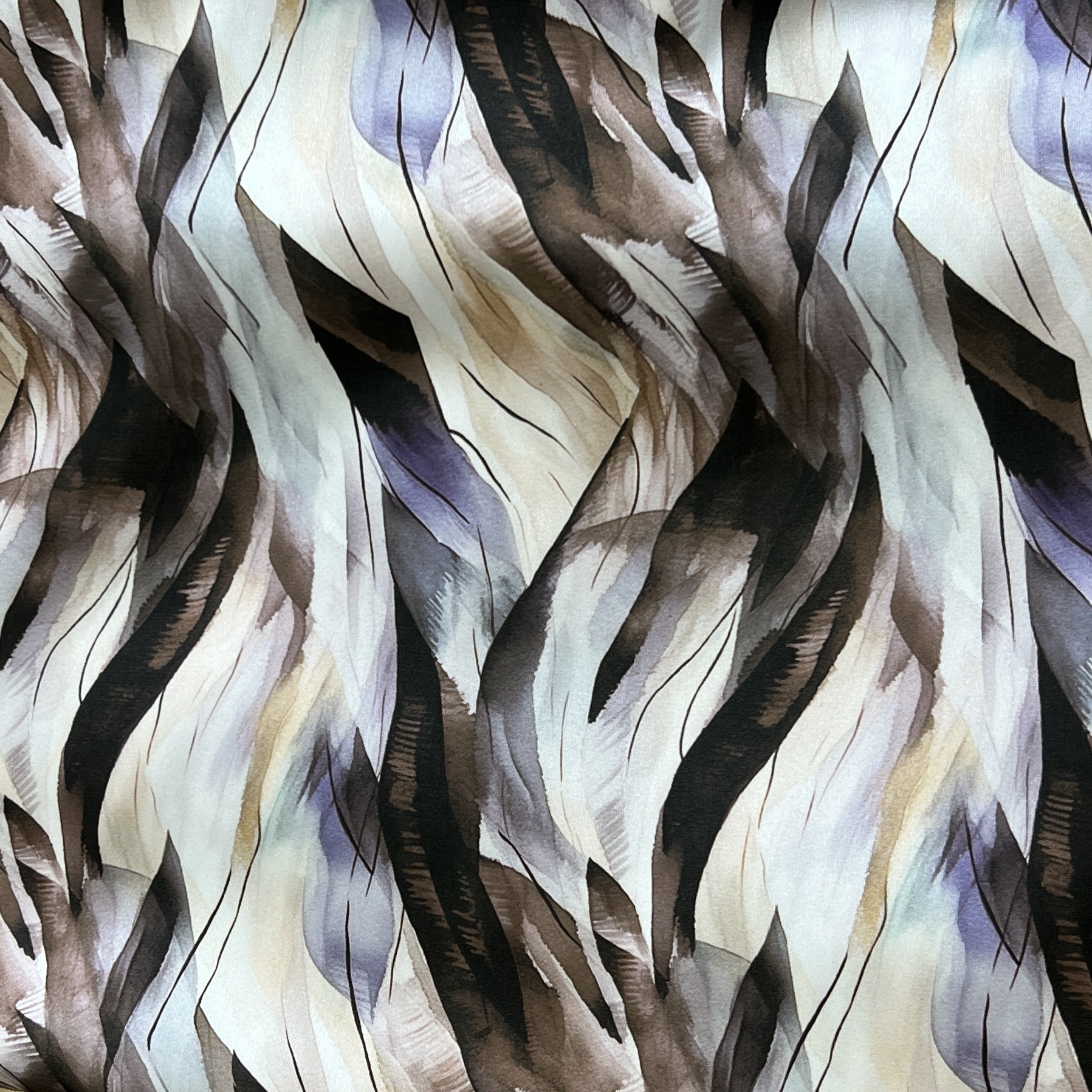 Color: Waves/Brown-White-Beige