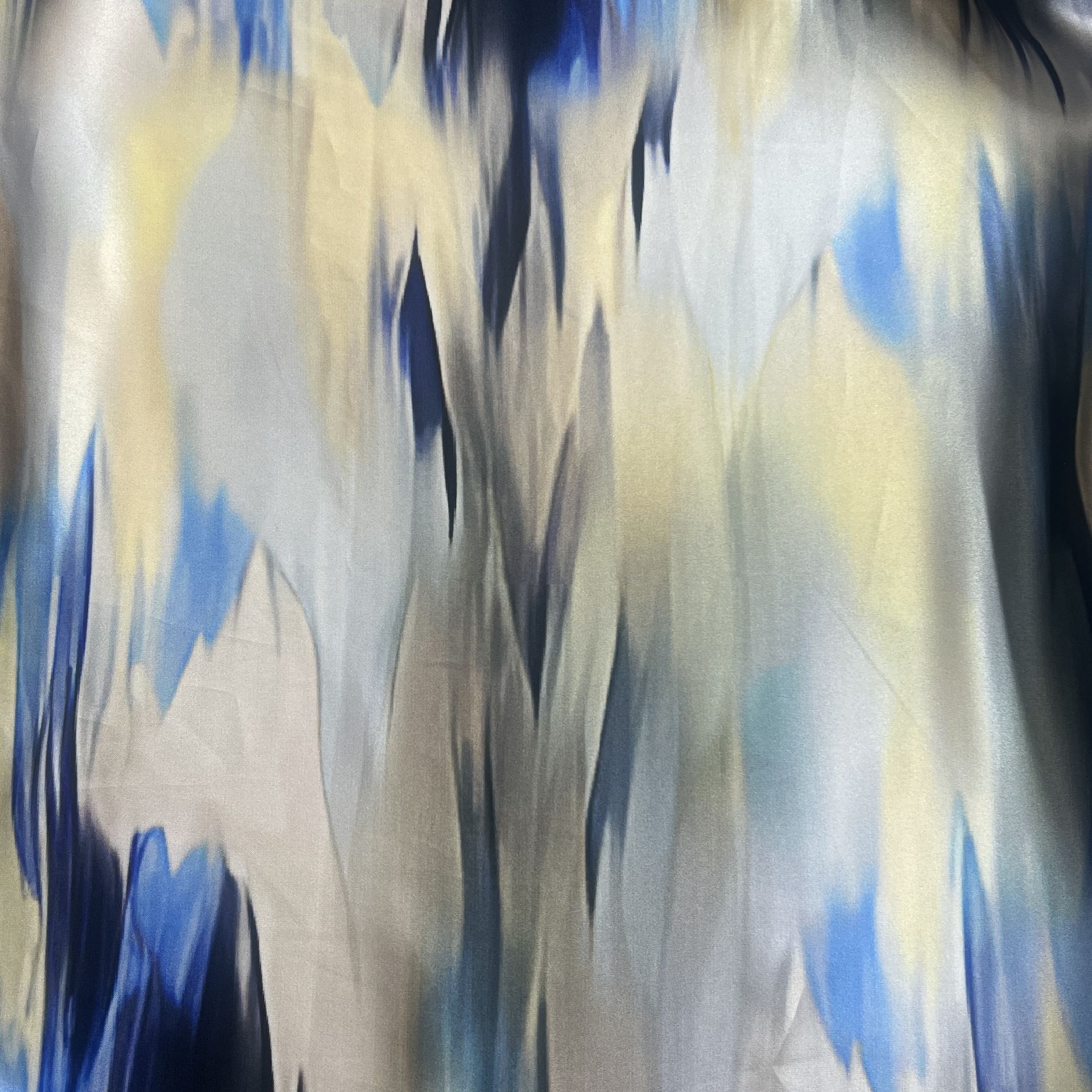 Color: White/Blue-Beige Brushes