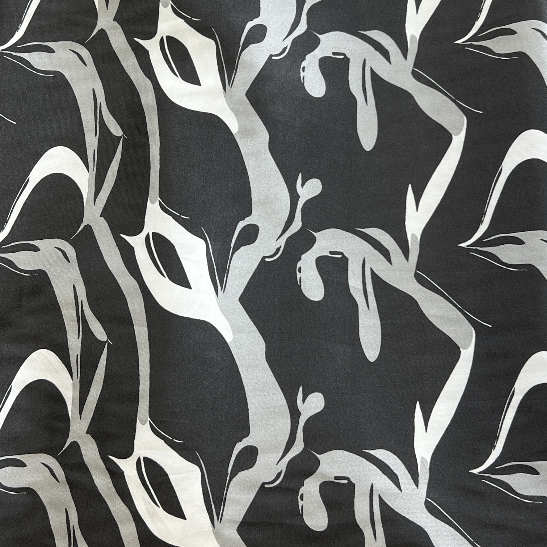 Color: Black/Gray-White Ribbon