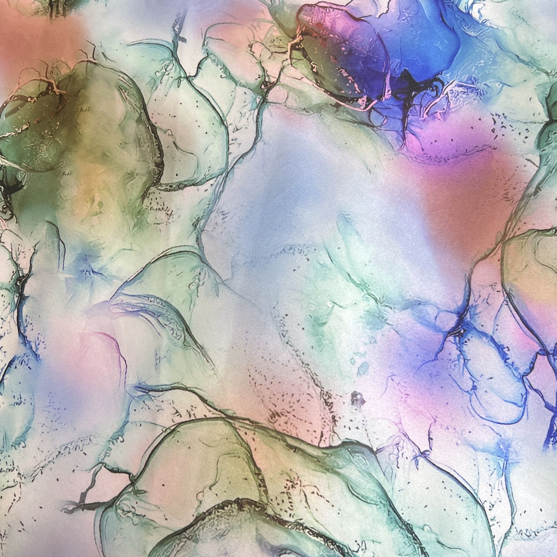 Color: White/Pink-Blue-Green Aqua