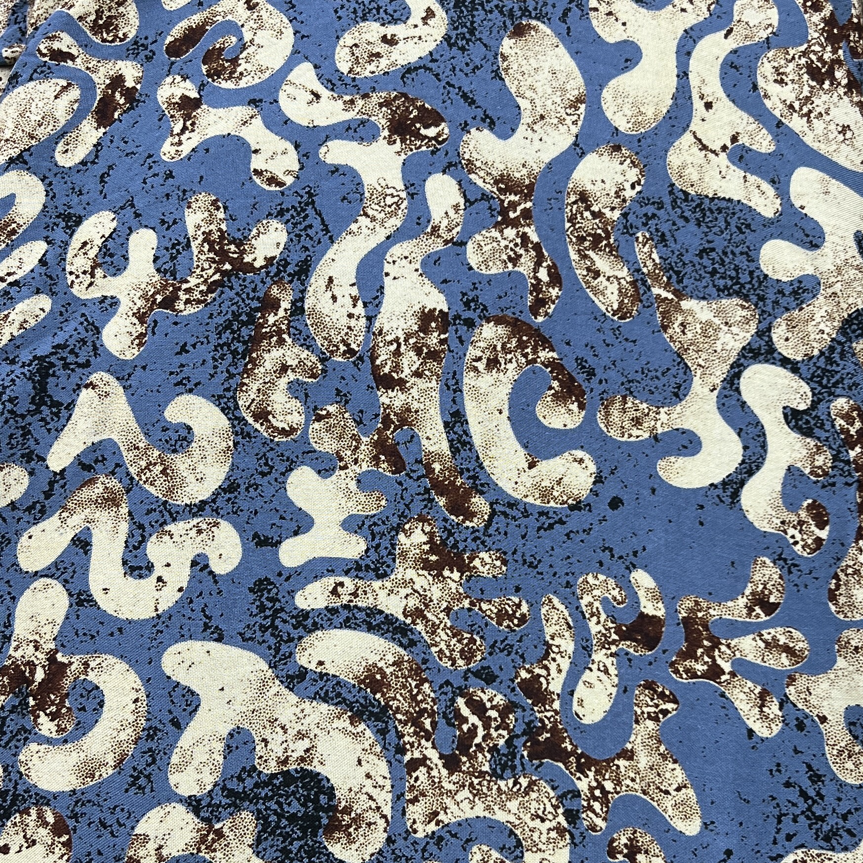 Color: Off Blue/Beige-Brown Forms