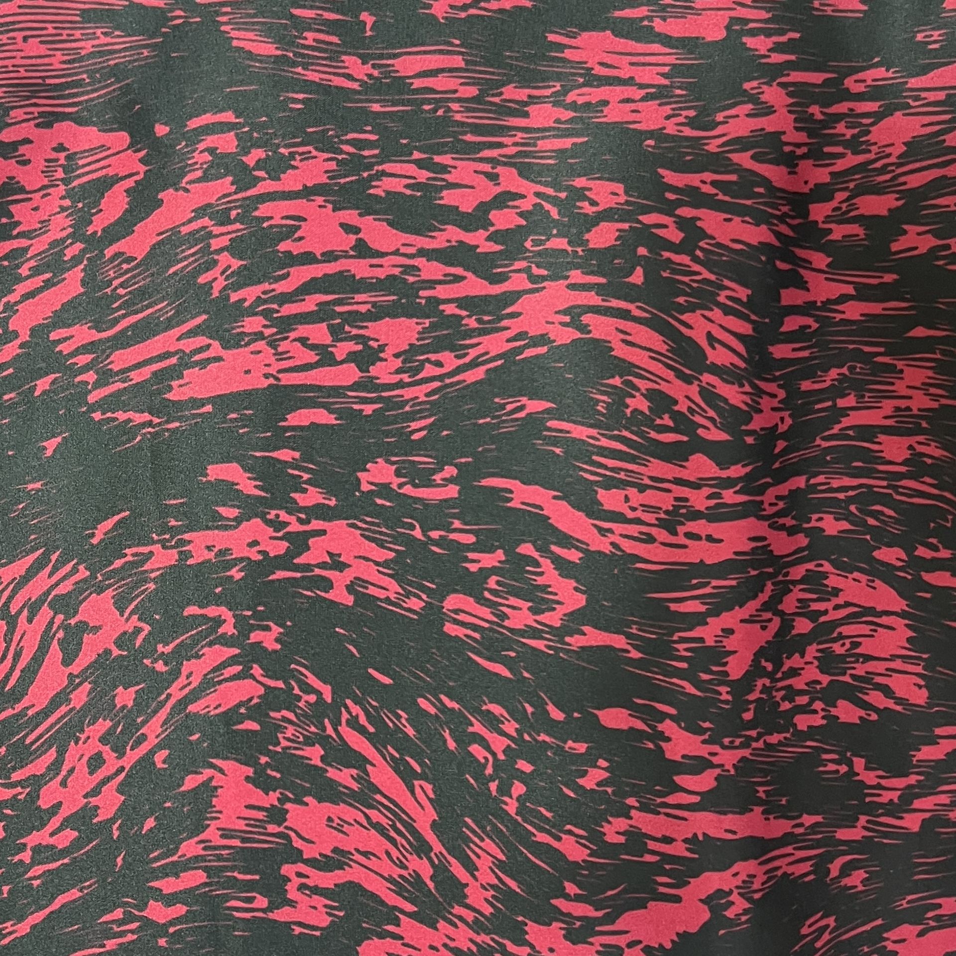 Color: Red/Black Small Branches