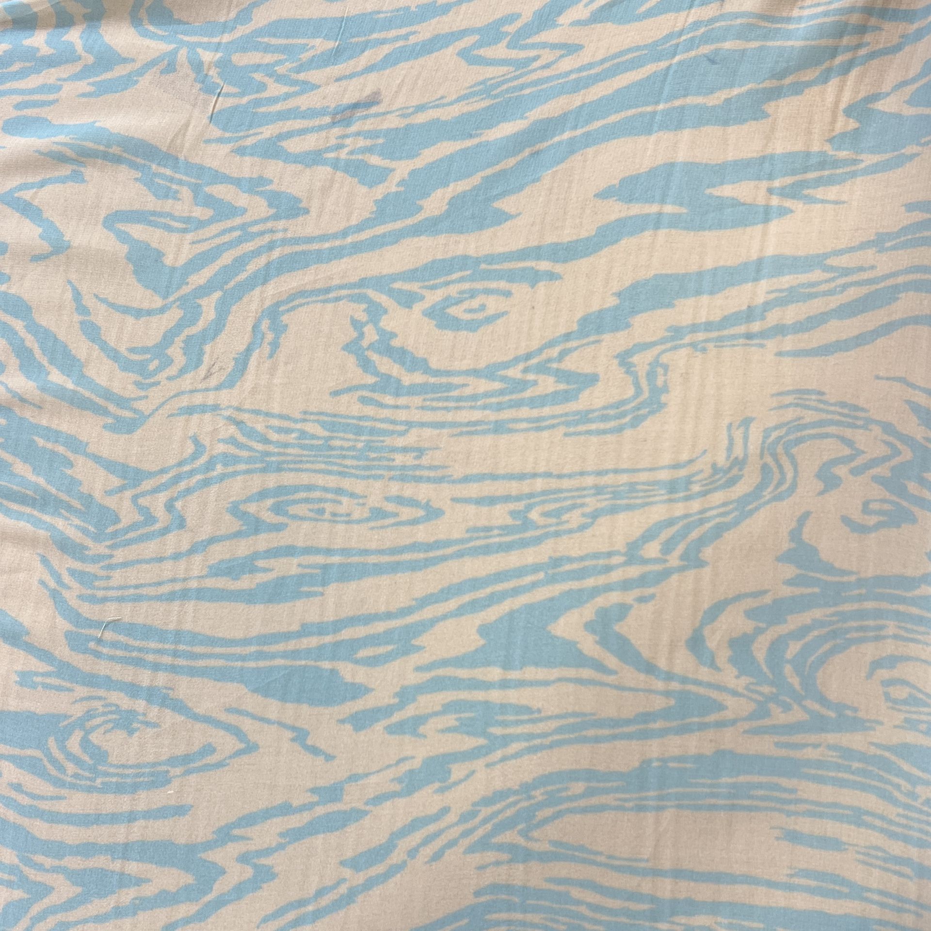 Color: Beige-Mint Bark