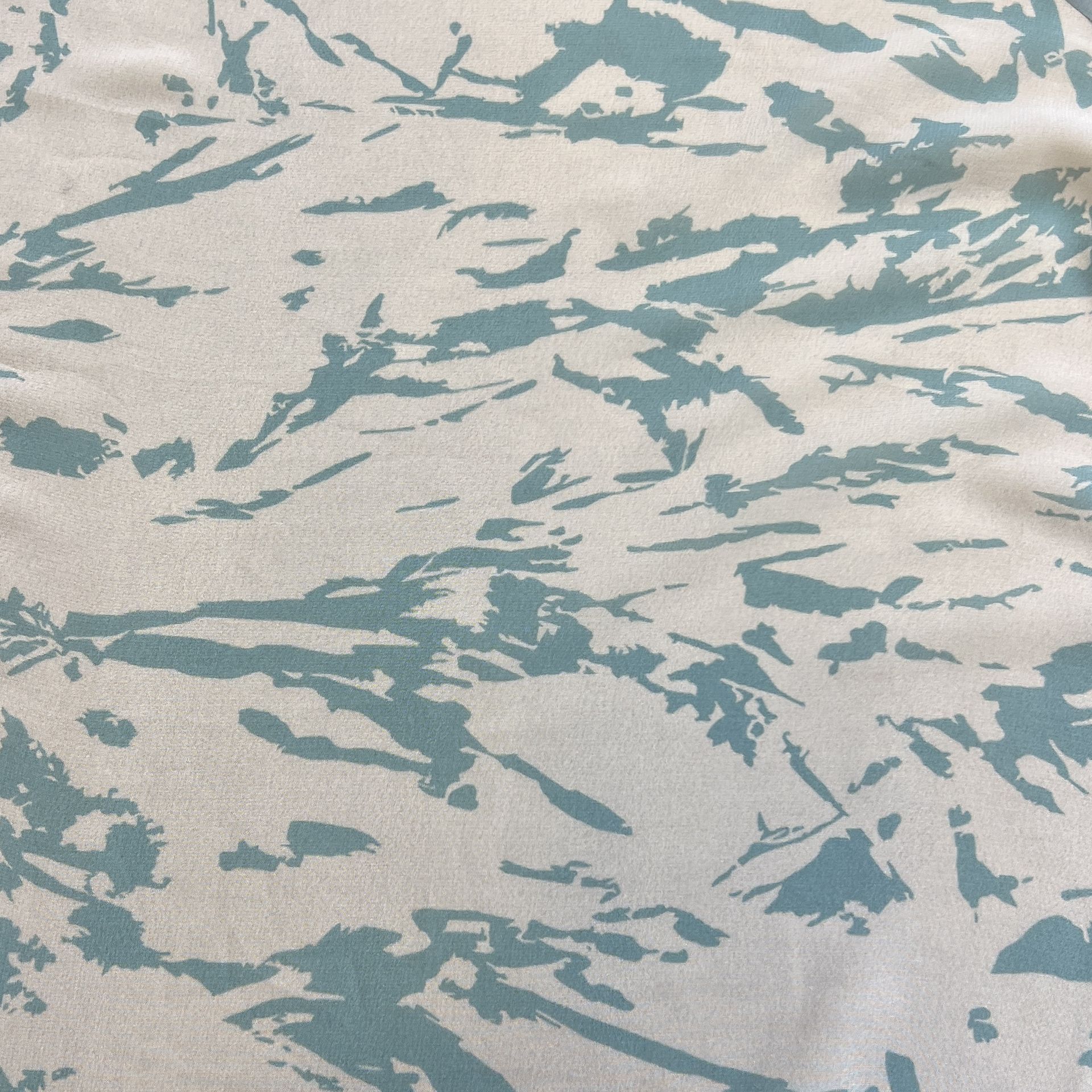 Color: Beige/Mint Pollock