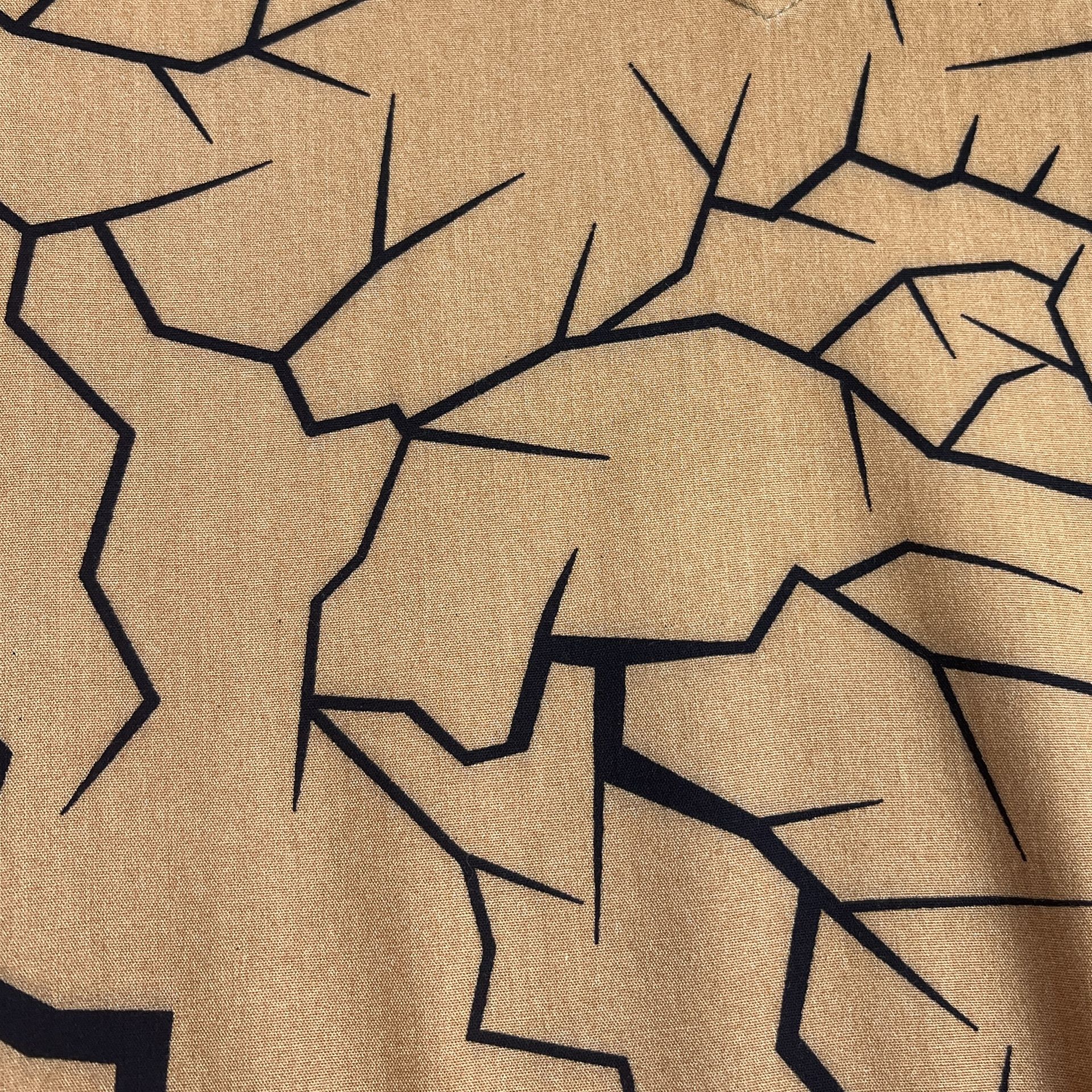 Color: Camel/Black Branches