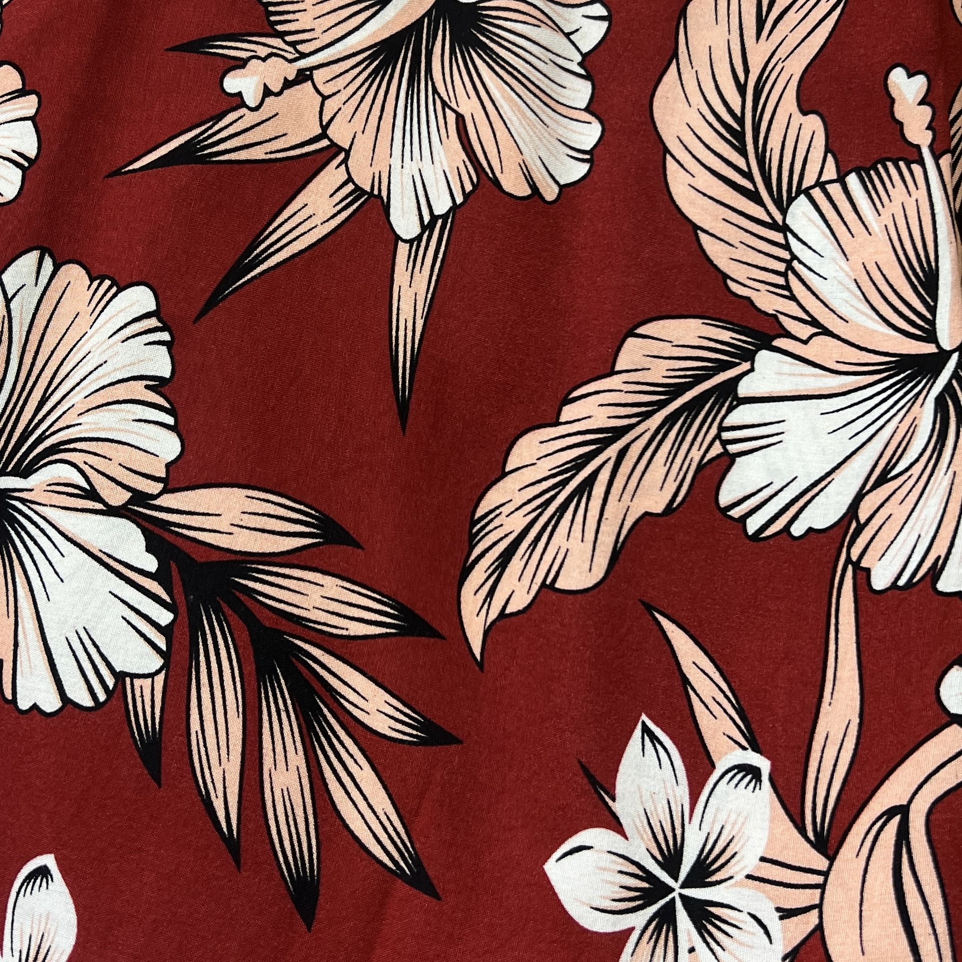 Color: Dark Red/White-Beige Hibiscus