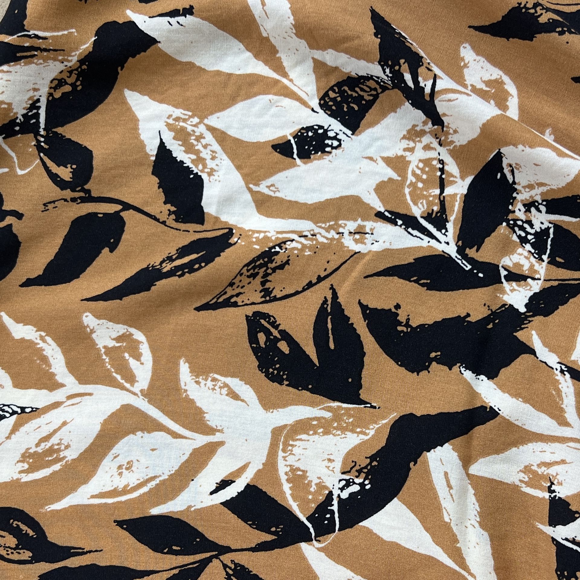 Color: Camel/Black White Leaves