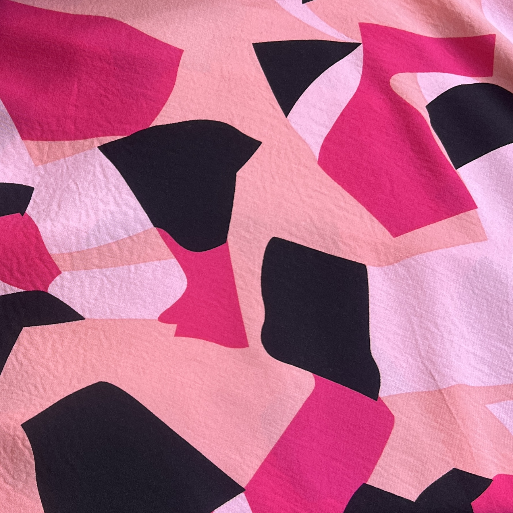 Color: Pink-Hot Pink-Black Design