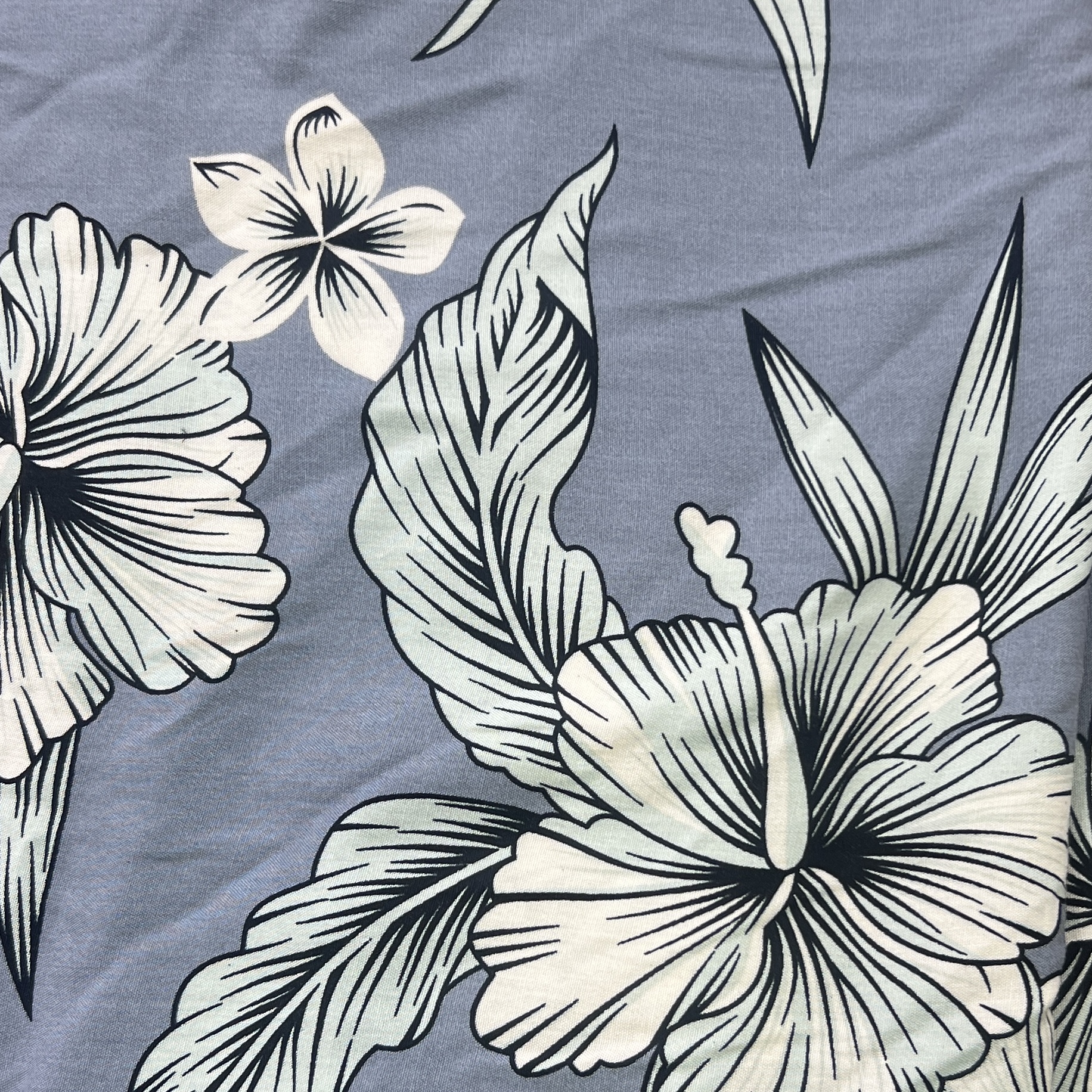 Color: Gray/White-Beige Hibiscus
