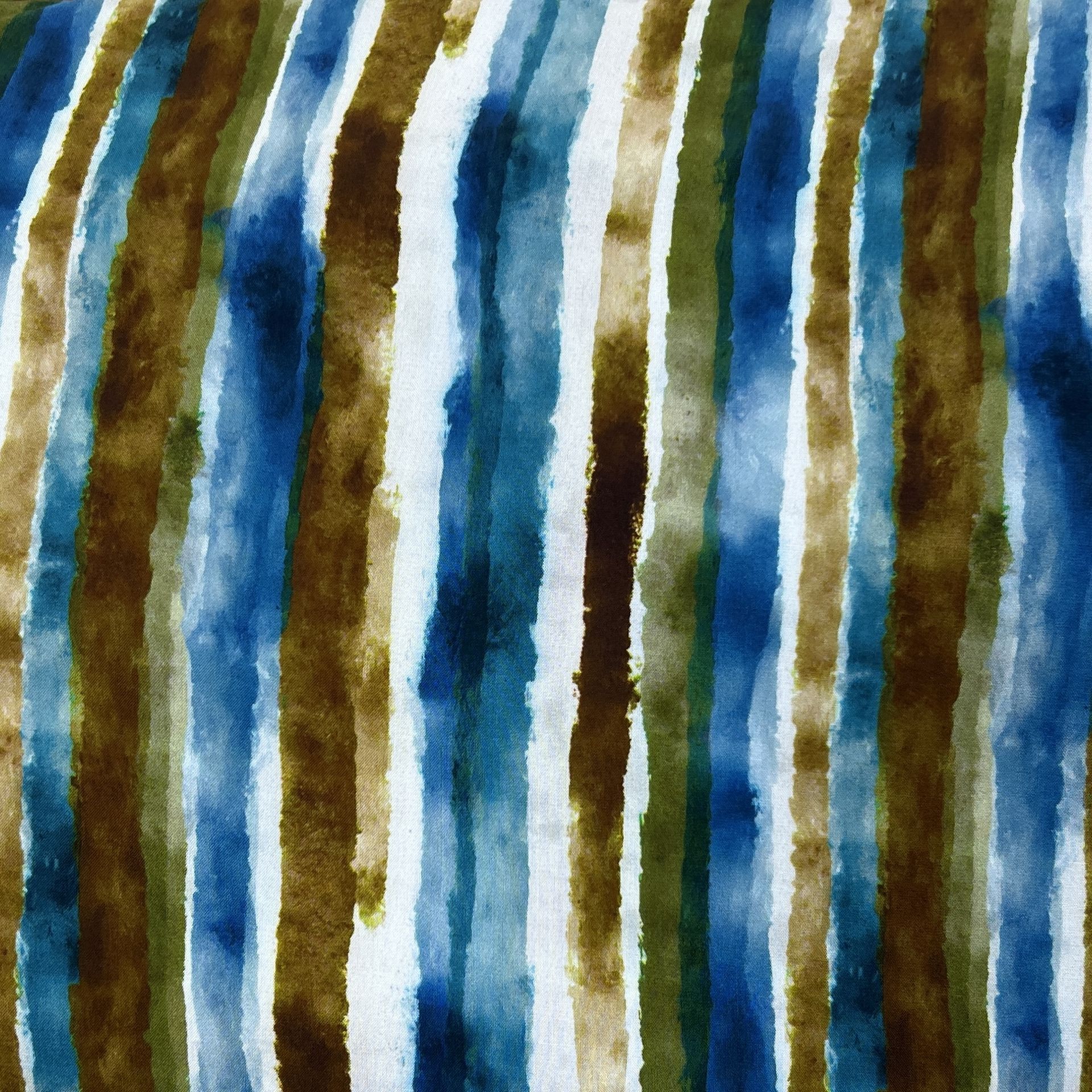 Color: White Lines/Blue-Brown-Olive