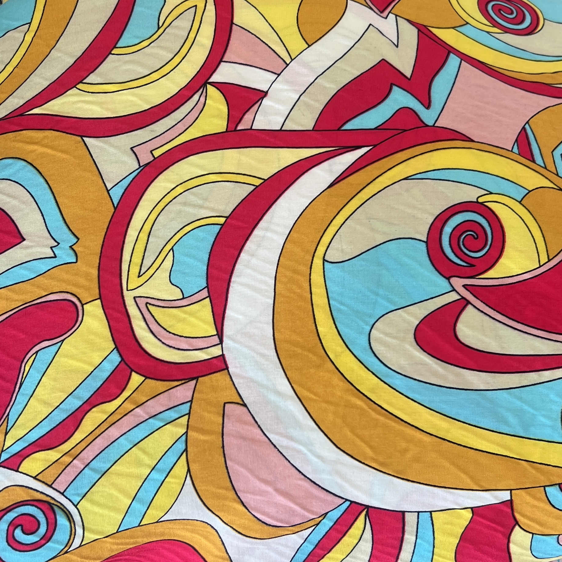 Color: Orange/Blue/Red Design