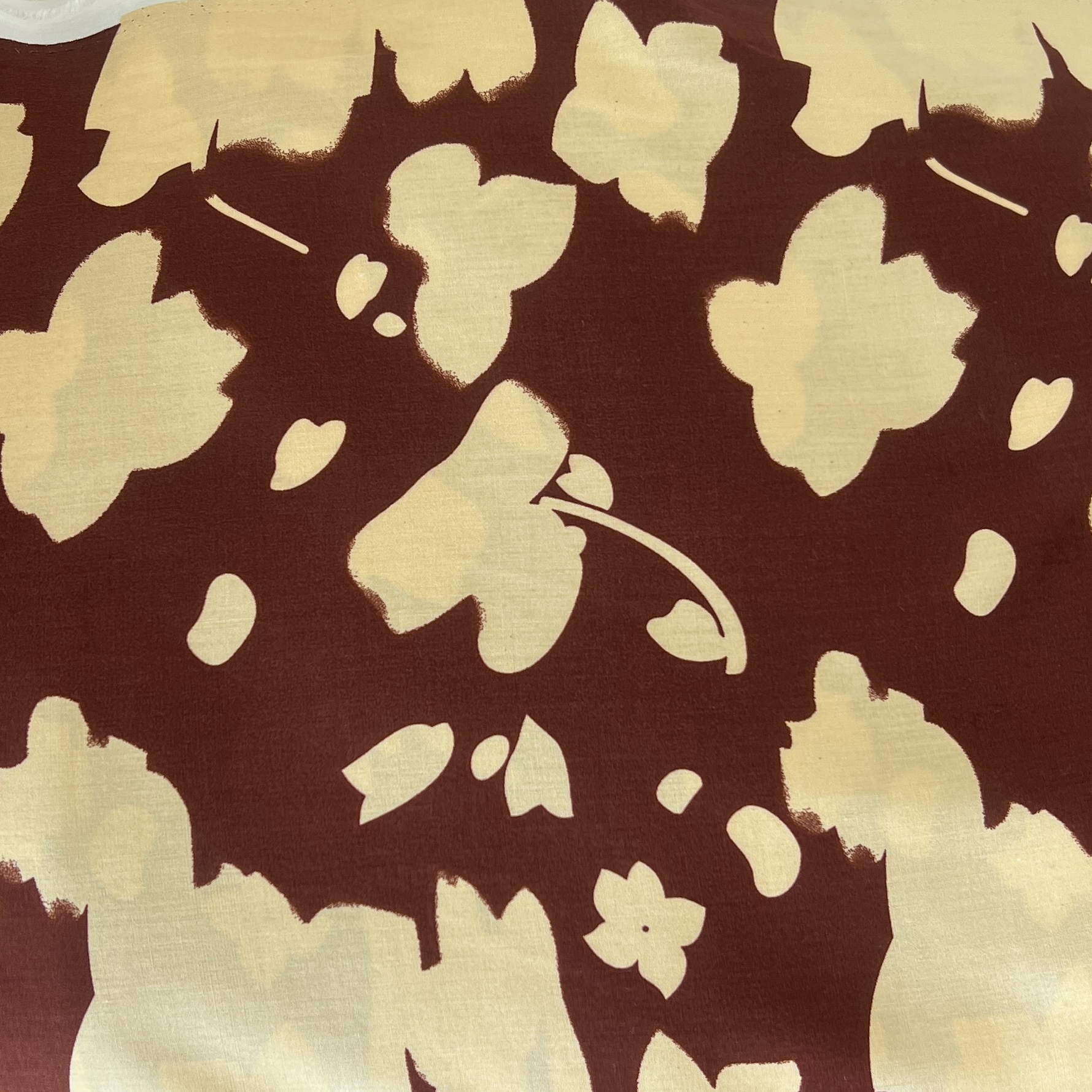 Color: Brown/Beige Flowers