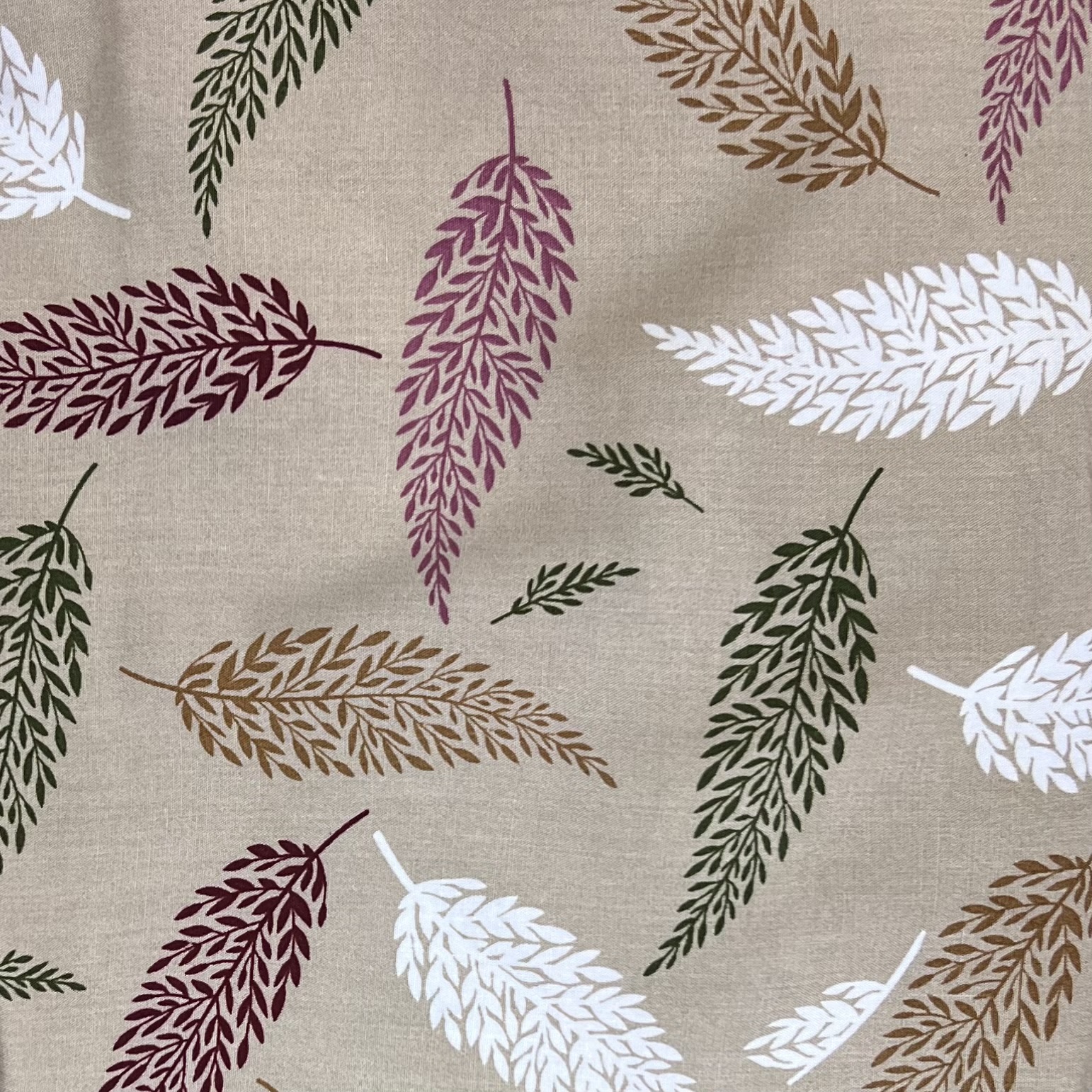 Color: Beige/Burgundy-White-Pink-Green Leaves