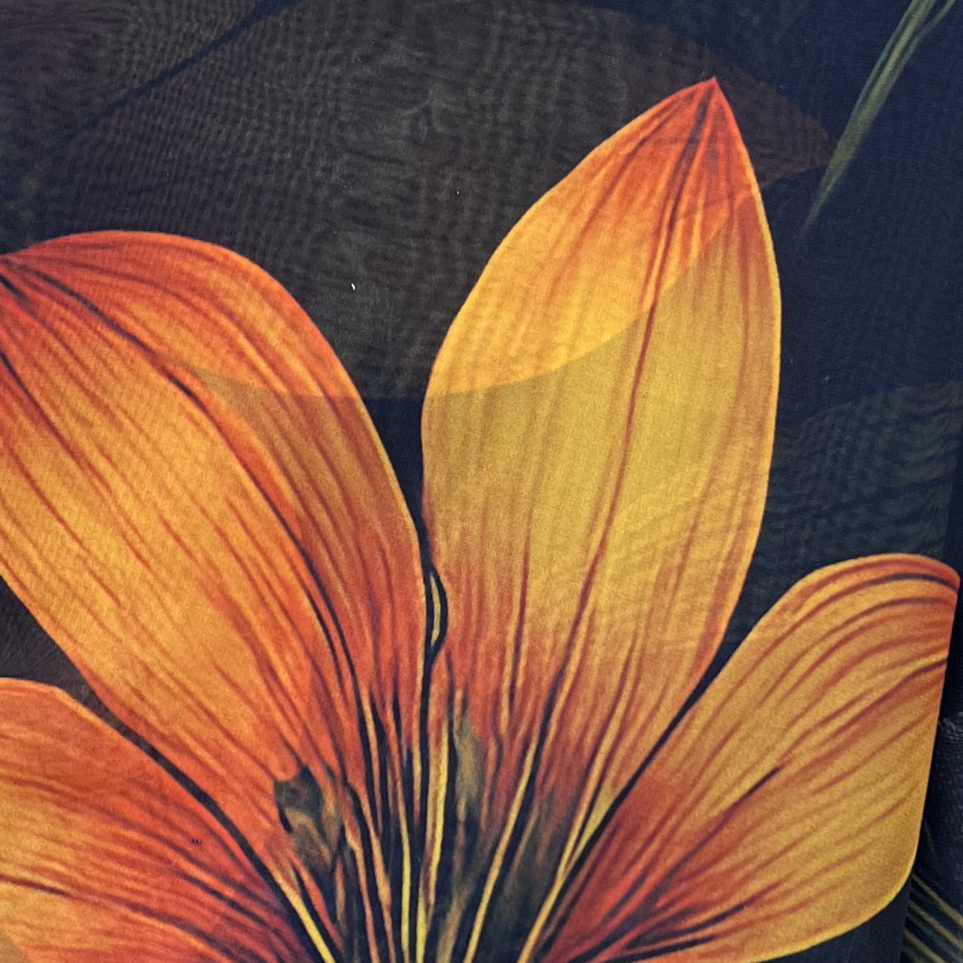 Color: Black/Big Orange Flowers