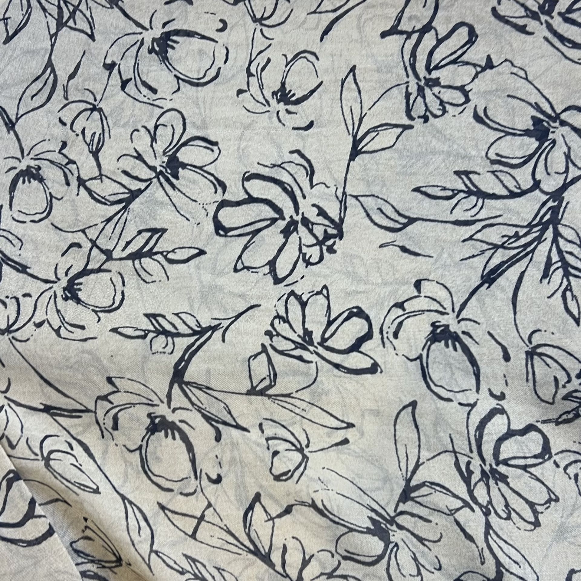 Color: Camel/Black Flowers