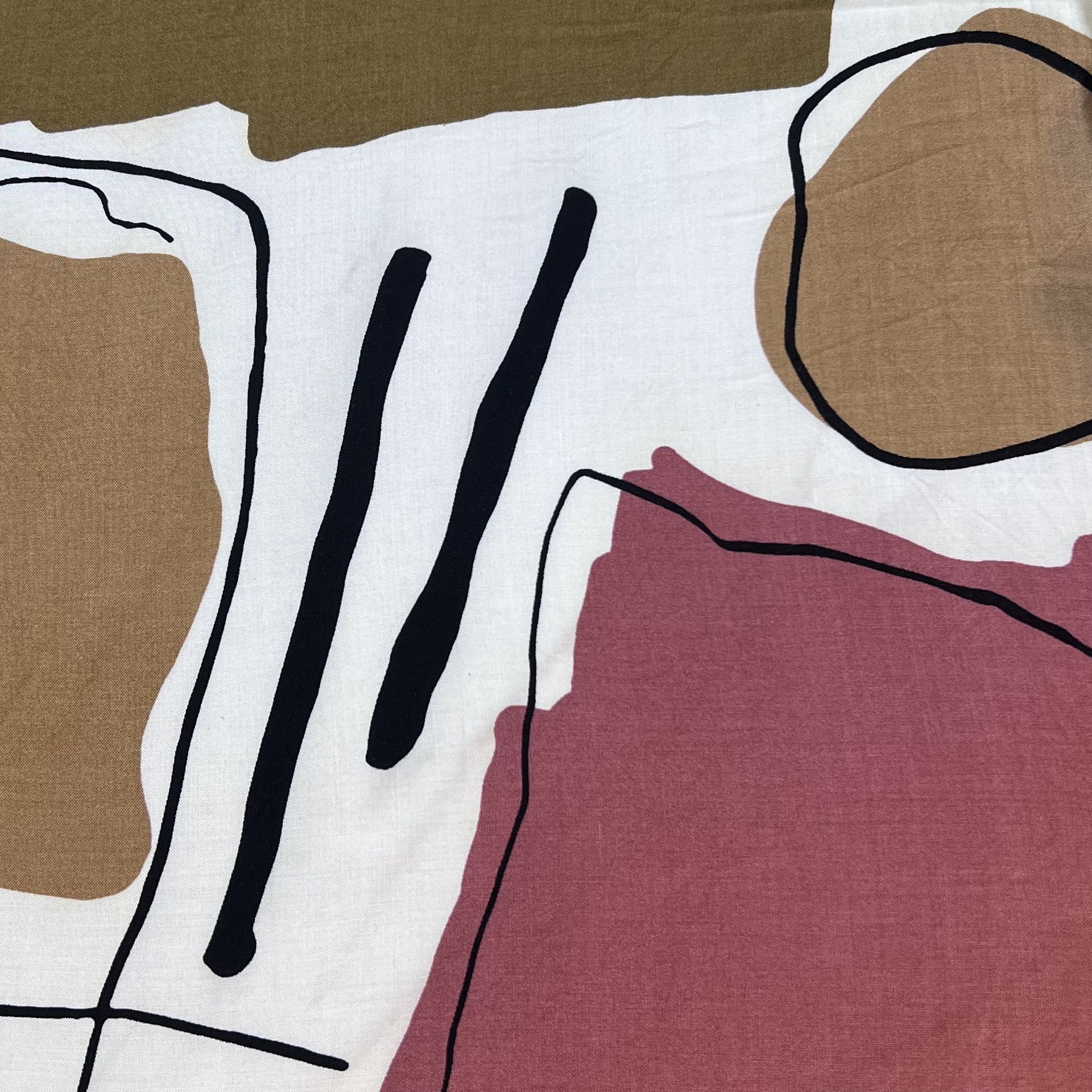 Color: White/Burgundy-Brown-Beige Big Forms