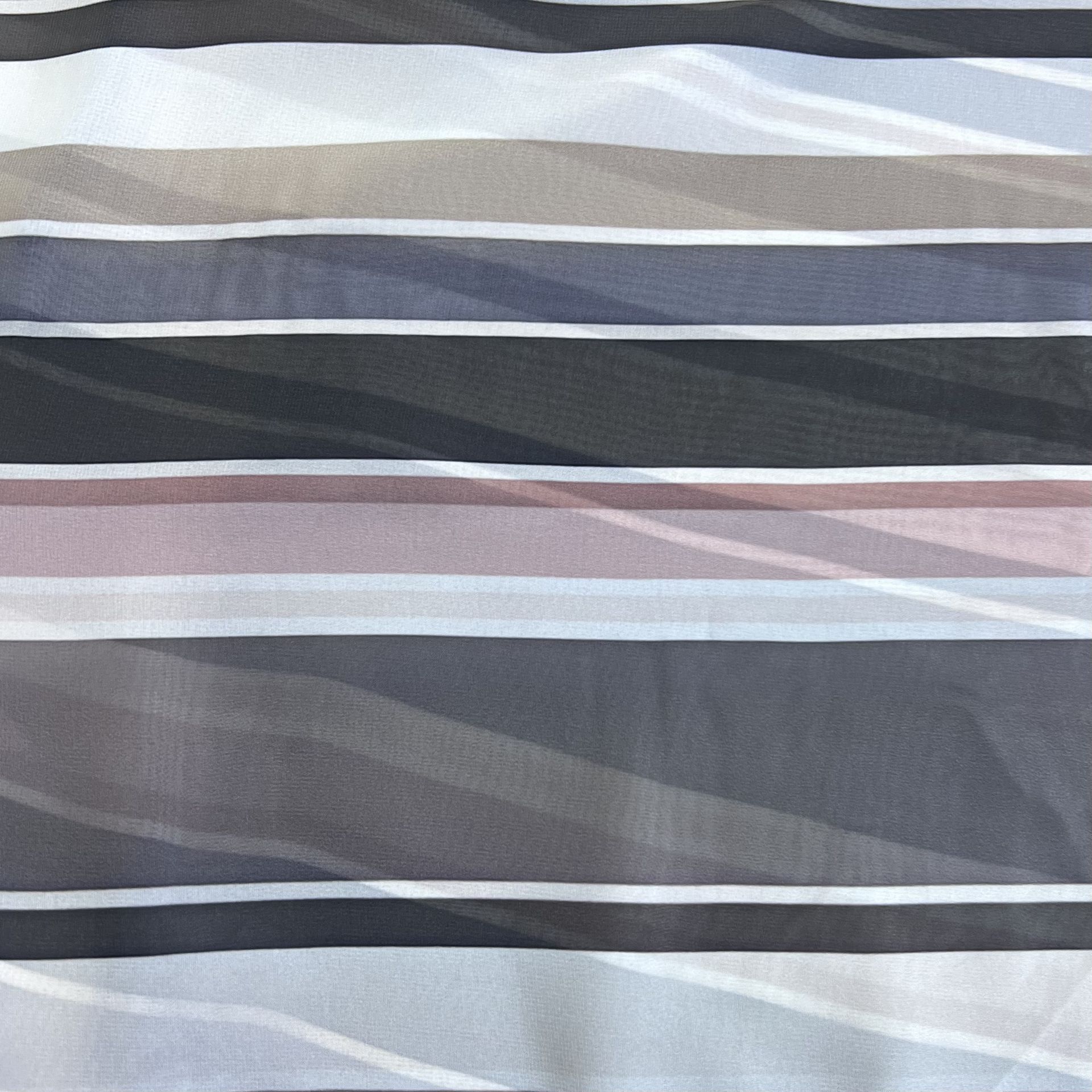 Color: Lines White/Gray/Pink