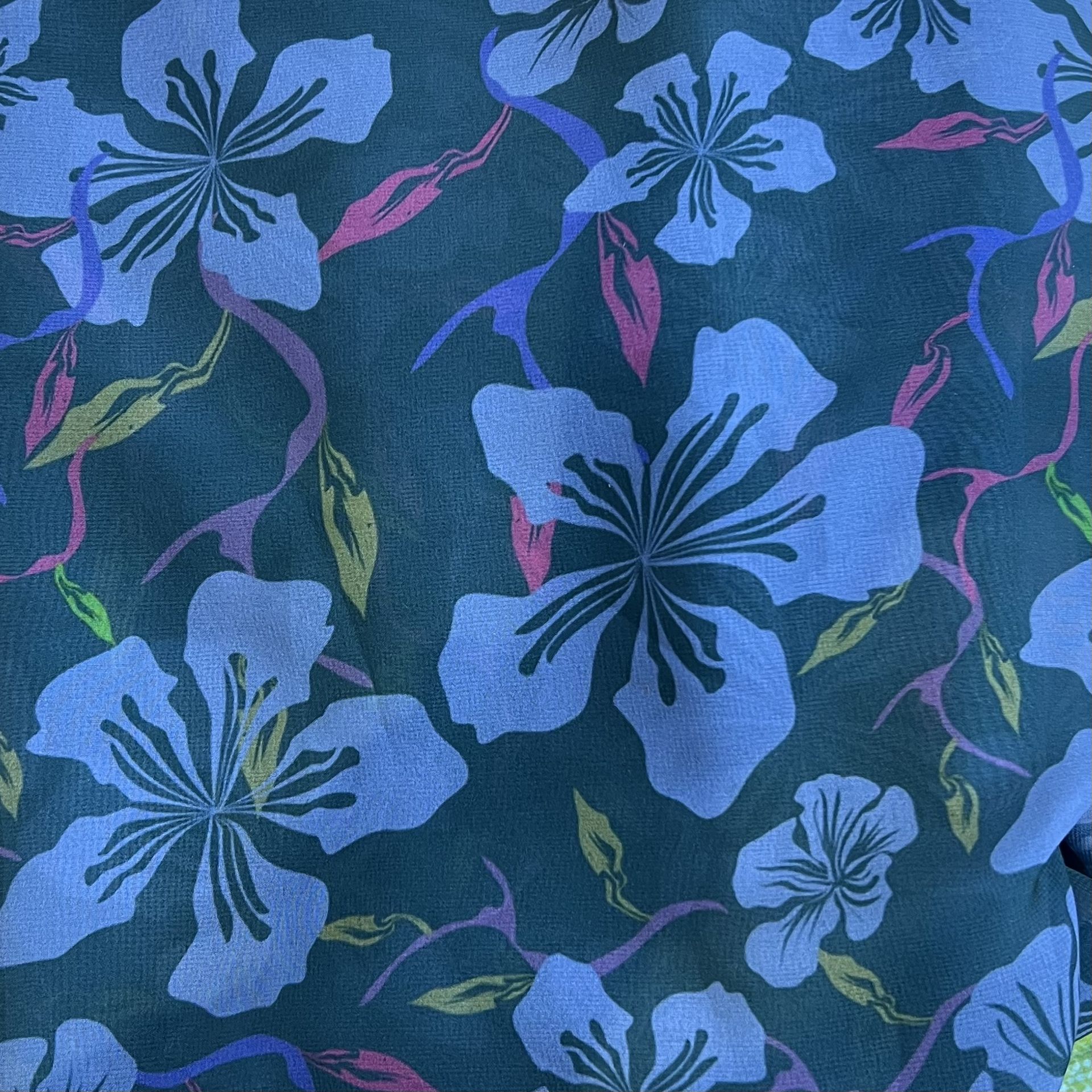 Color: Dark Blue/Blue Hawaian Flowers