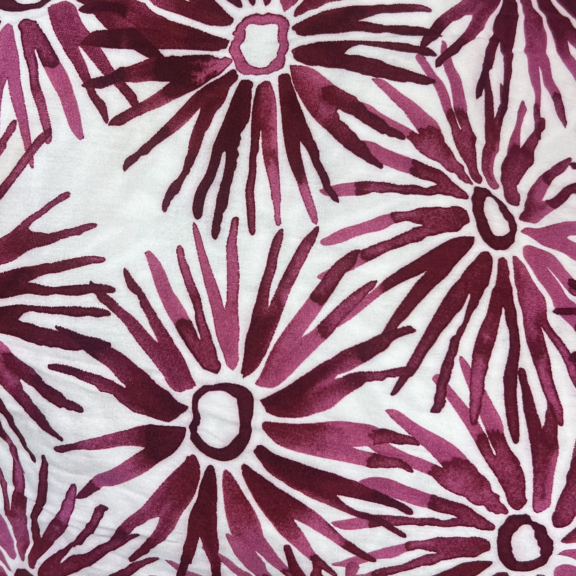Color: White/Red Lined Flowers