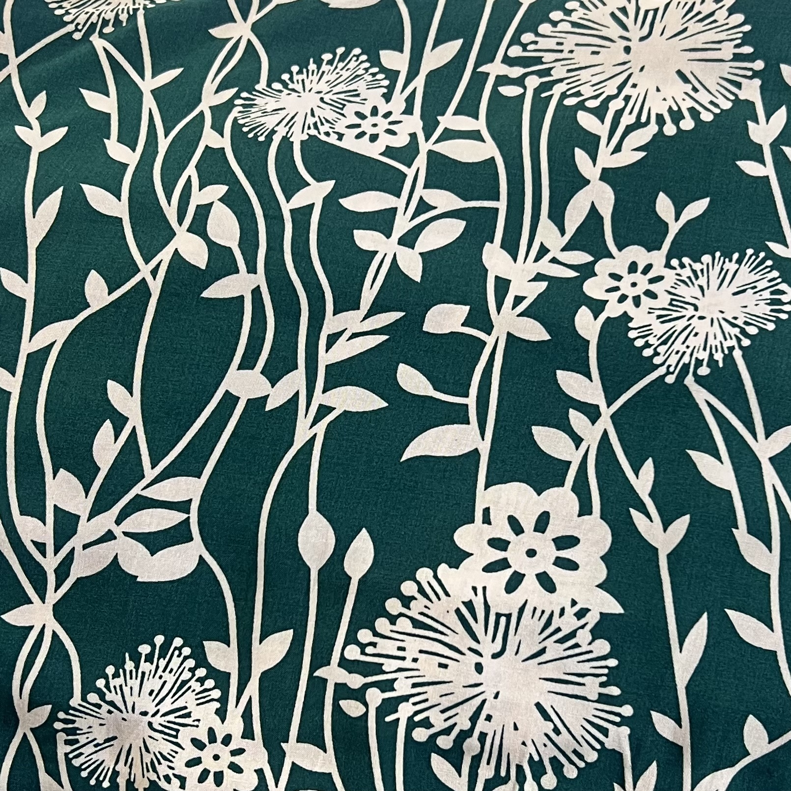 Color: Green/Beige Dandelions