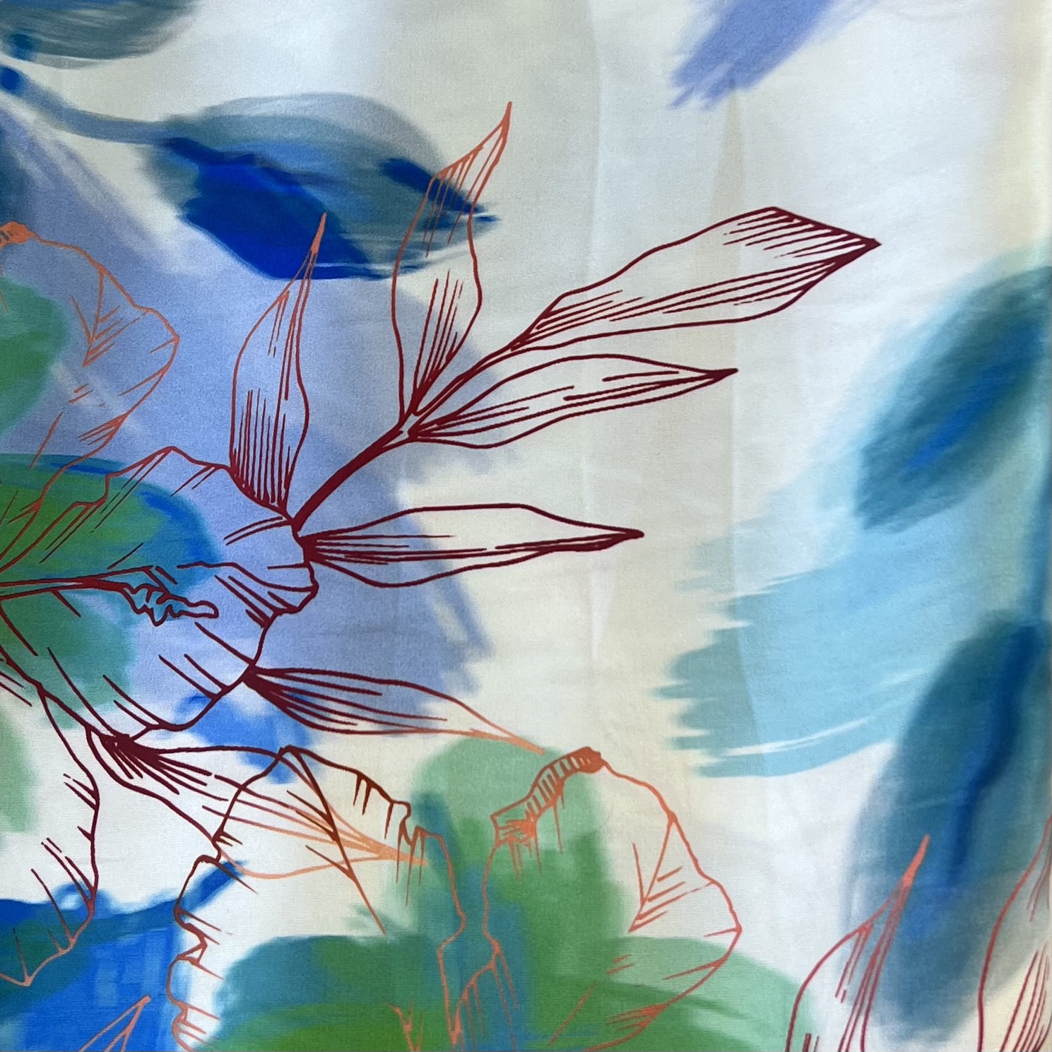 Color: White/Green-Blue Red Line Flowers