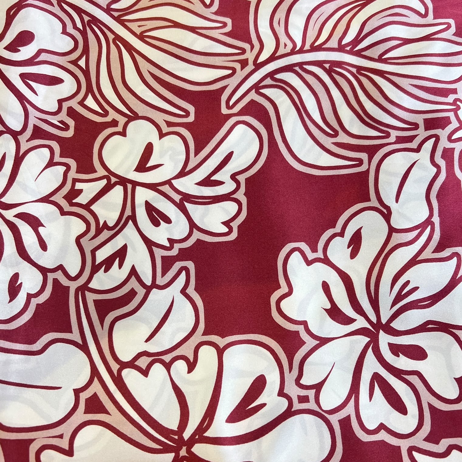 Color: Dark Red/White Big Flowers