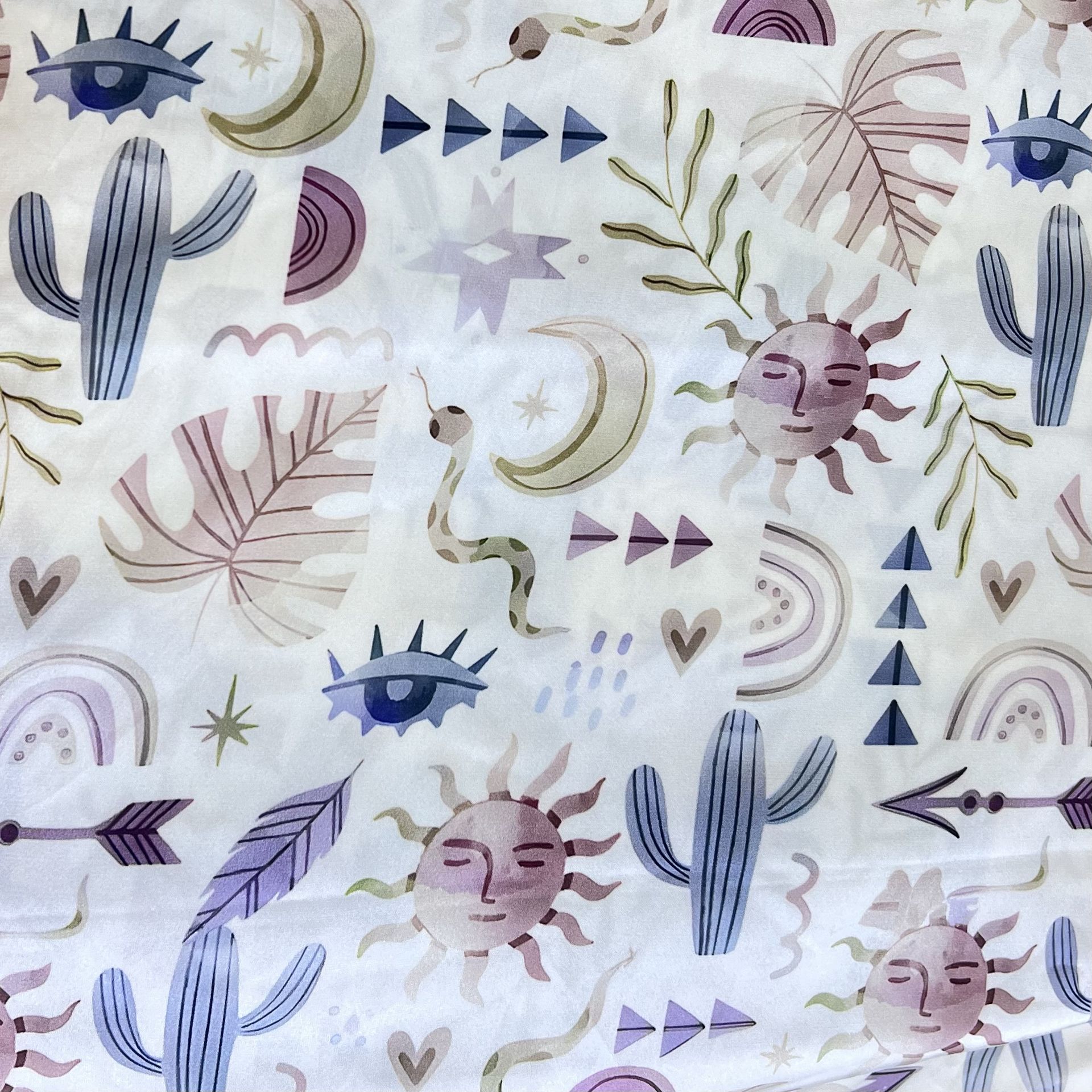 Color: White/Cactus-Sun Earth S
