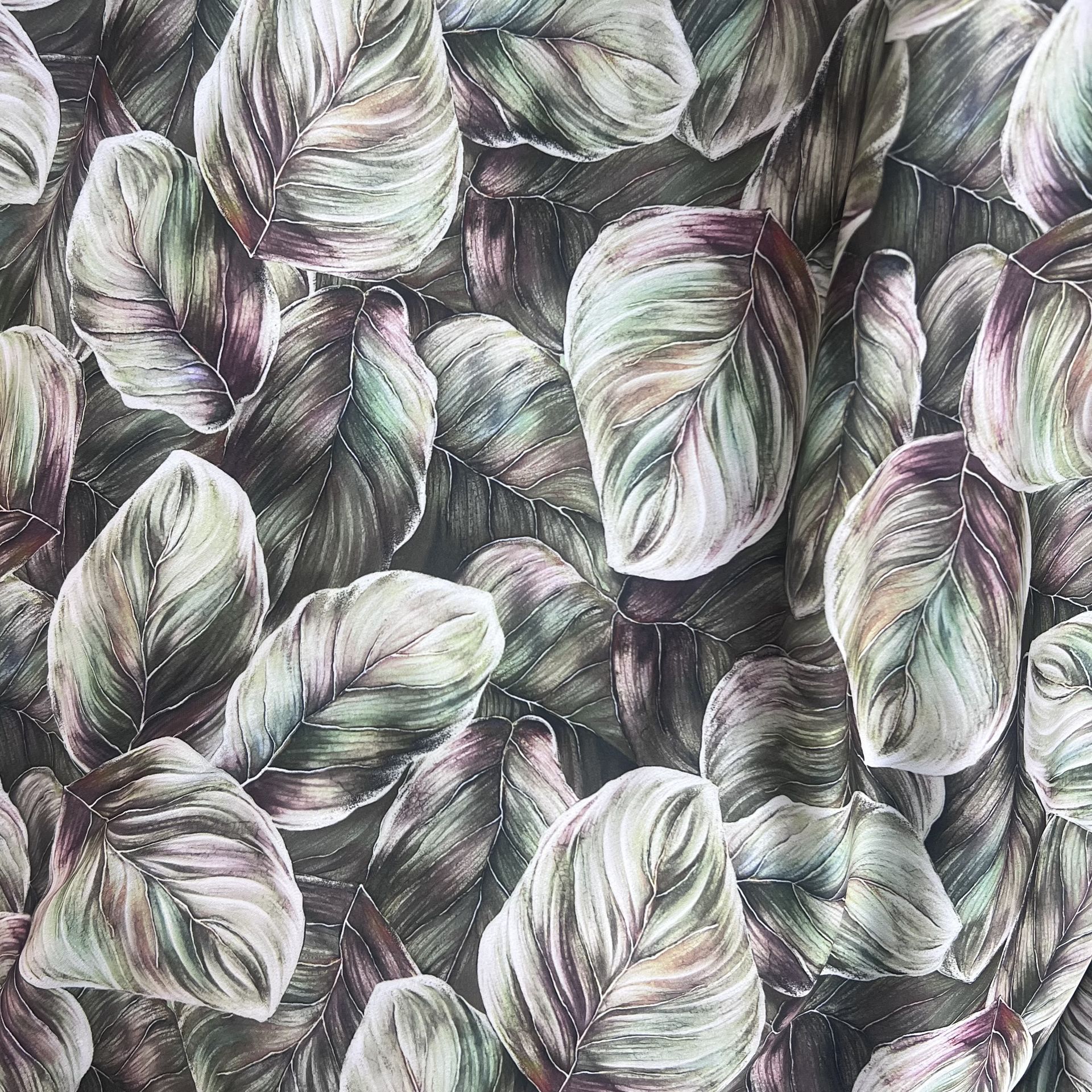 Color: Olive Green/Burgundy-White Leaves