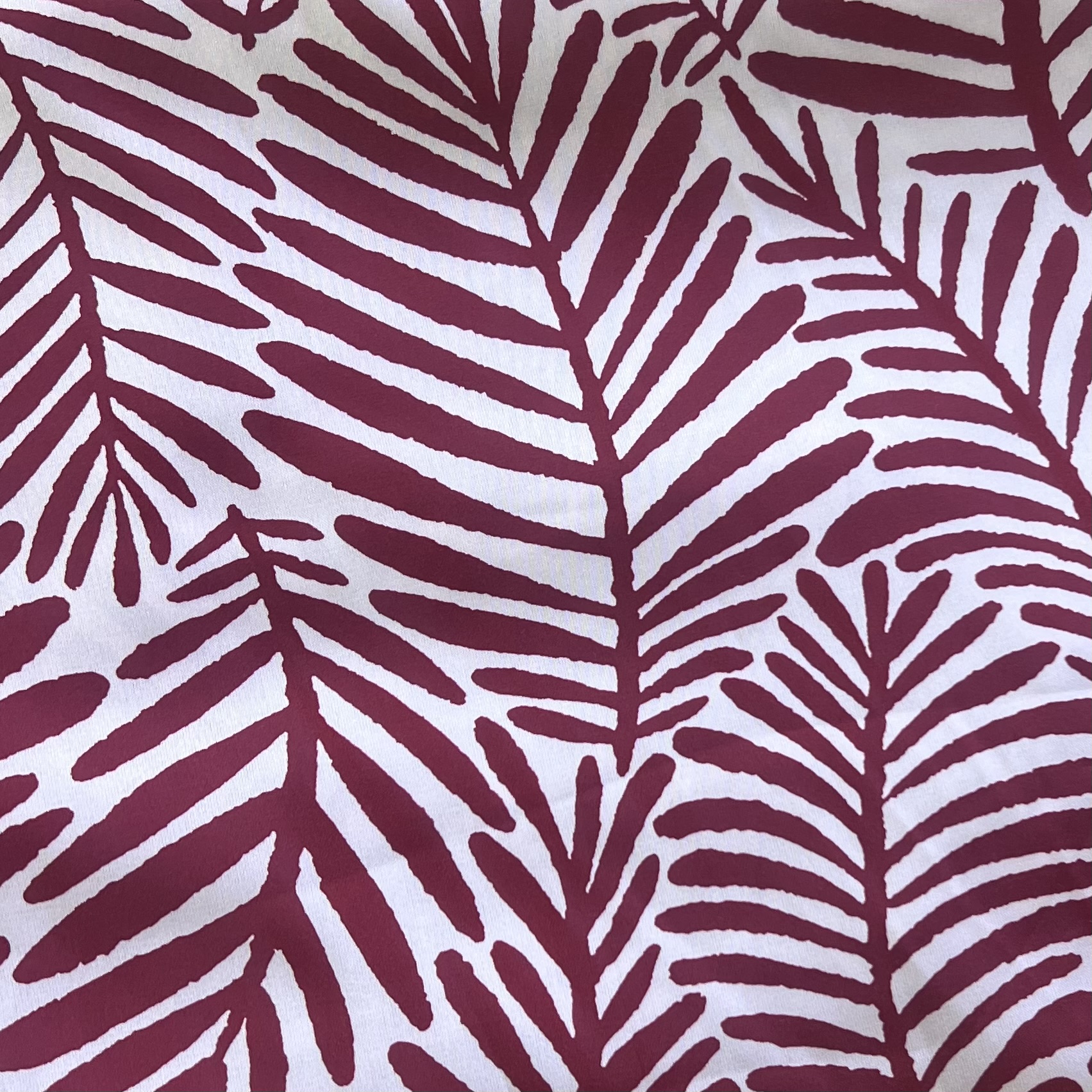 Color: White/Red Thin Leaves