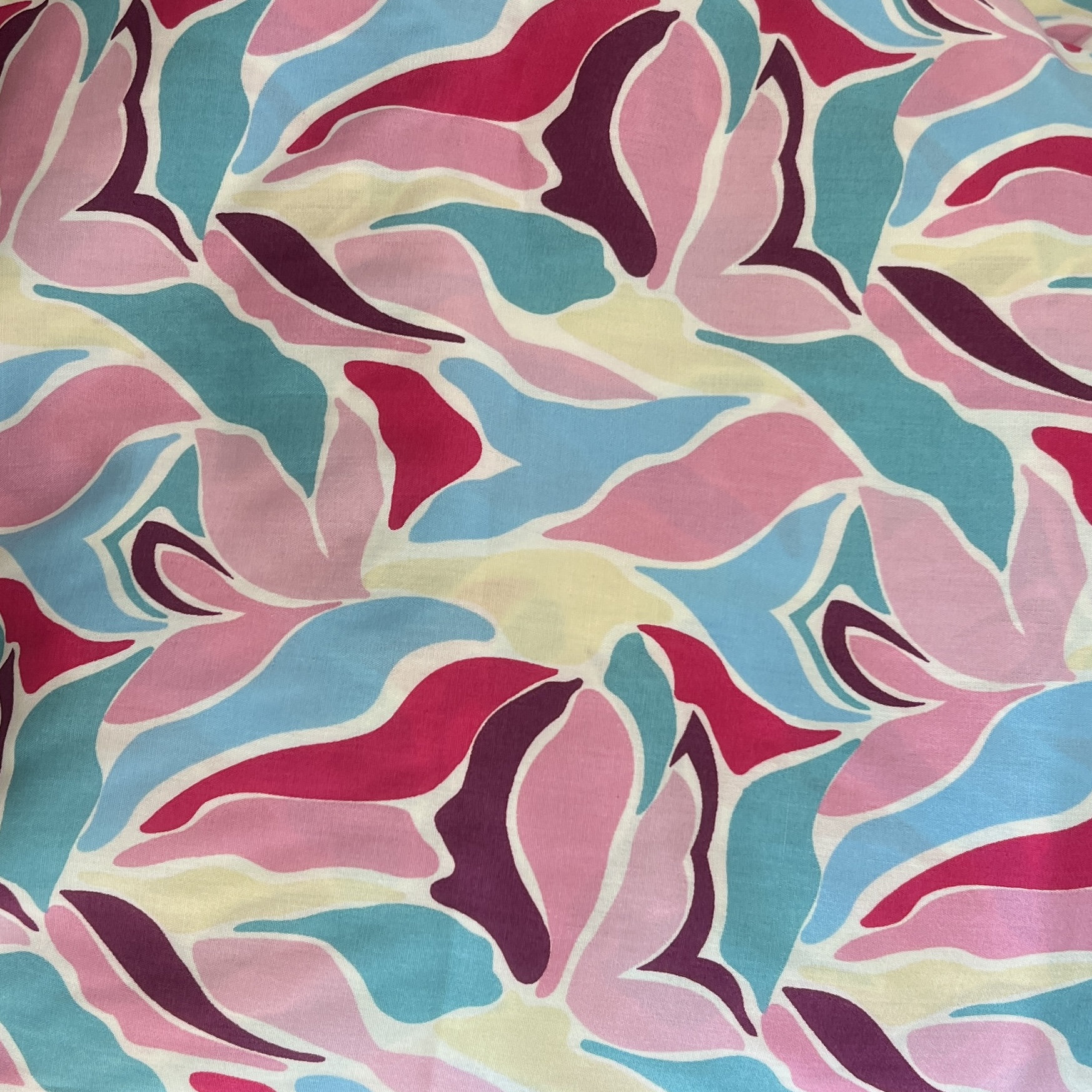 Color: Leaves Pink/Mint/Purple